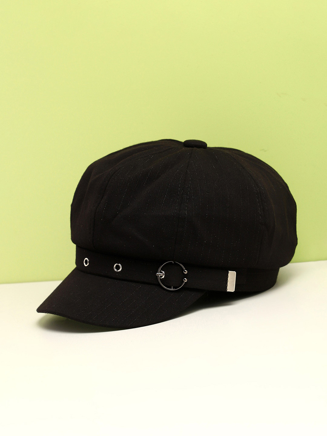 

French Accent Men Buckle Detailed Bakerboy Cap, Black