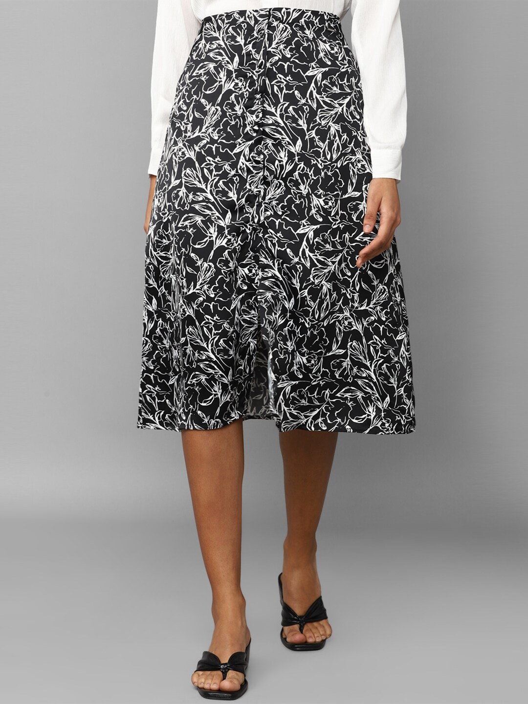 

Allen Solly Woman Printed A-Line Knee Length Skirt, Black