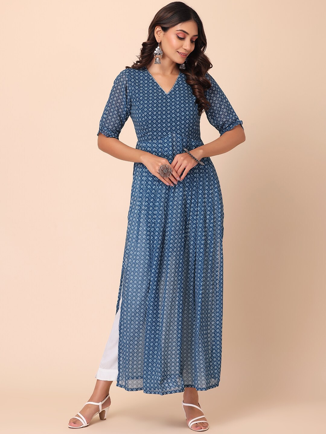 

INDYA Bandhani Printed V-Neck A-Line Kurta, Blue