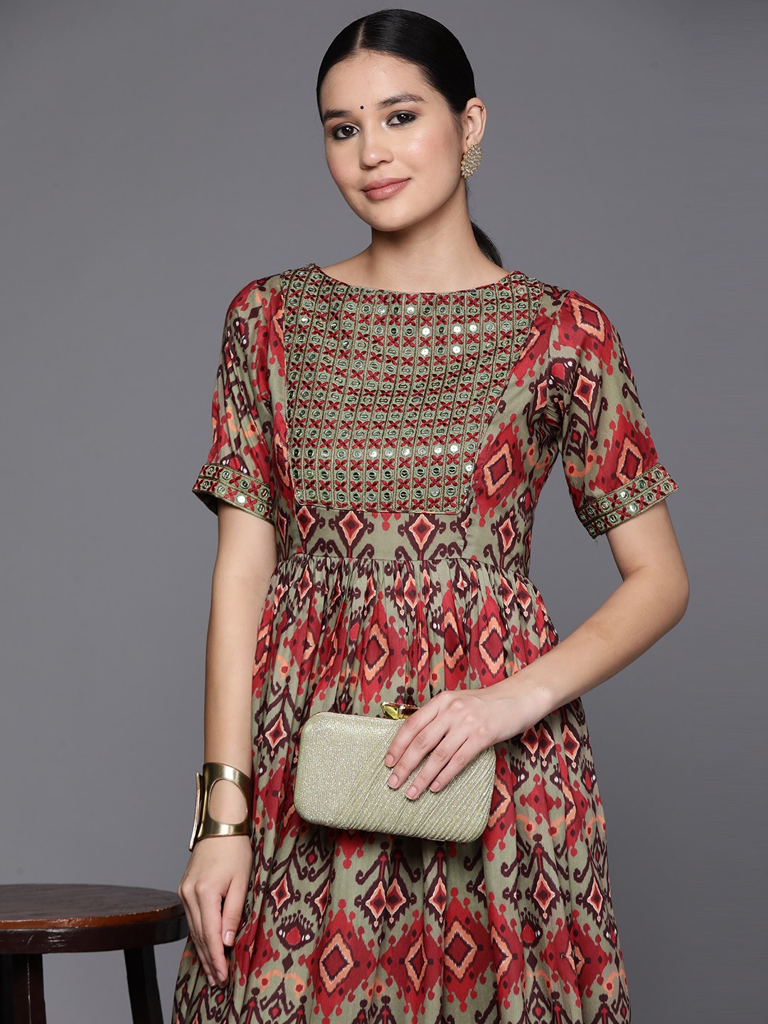 

Inddus Tribal Embroidered Pleated Thread Work Kurta with Trousers, Maroon