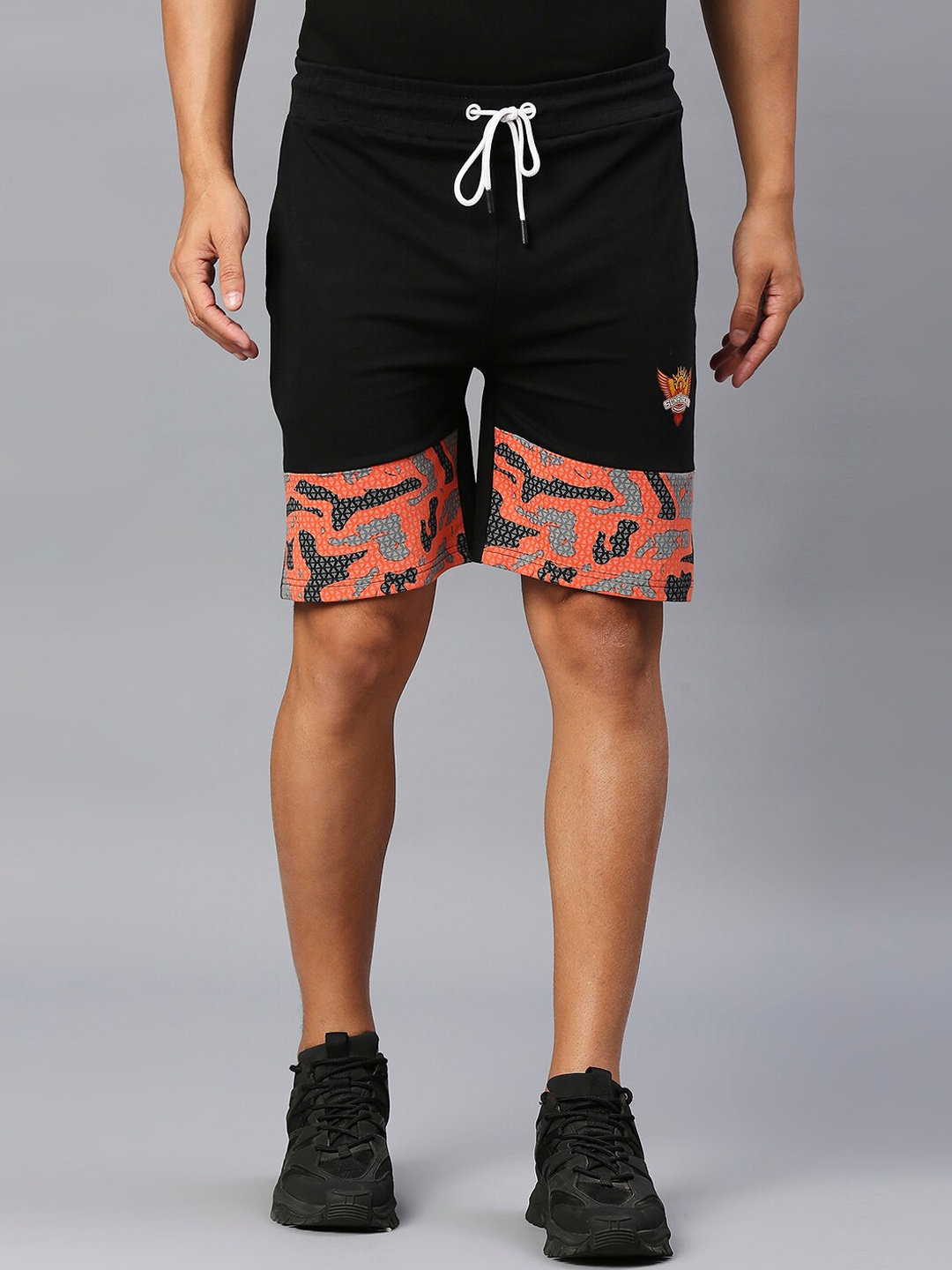 

FanCode Men Mid-Rise Sunrisers Hyderabad Logo Printed Sports Shorts, Black