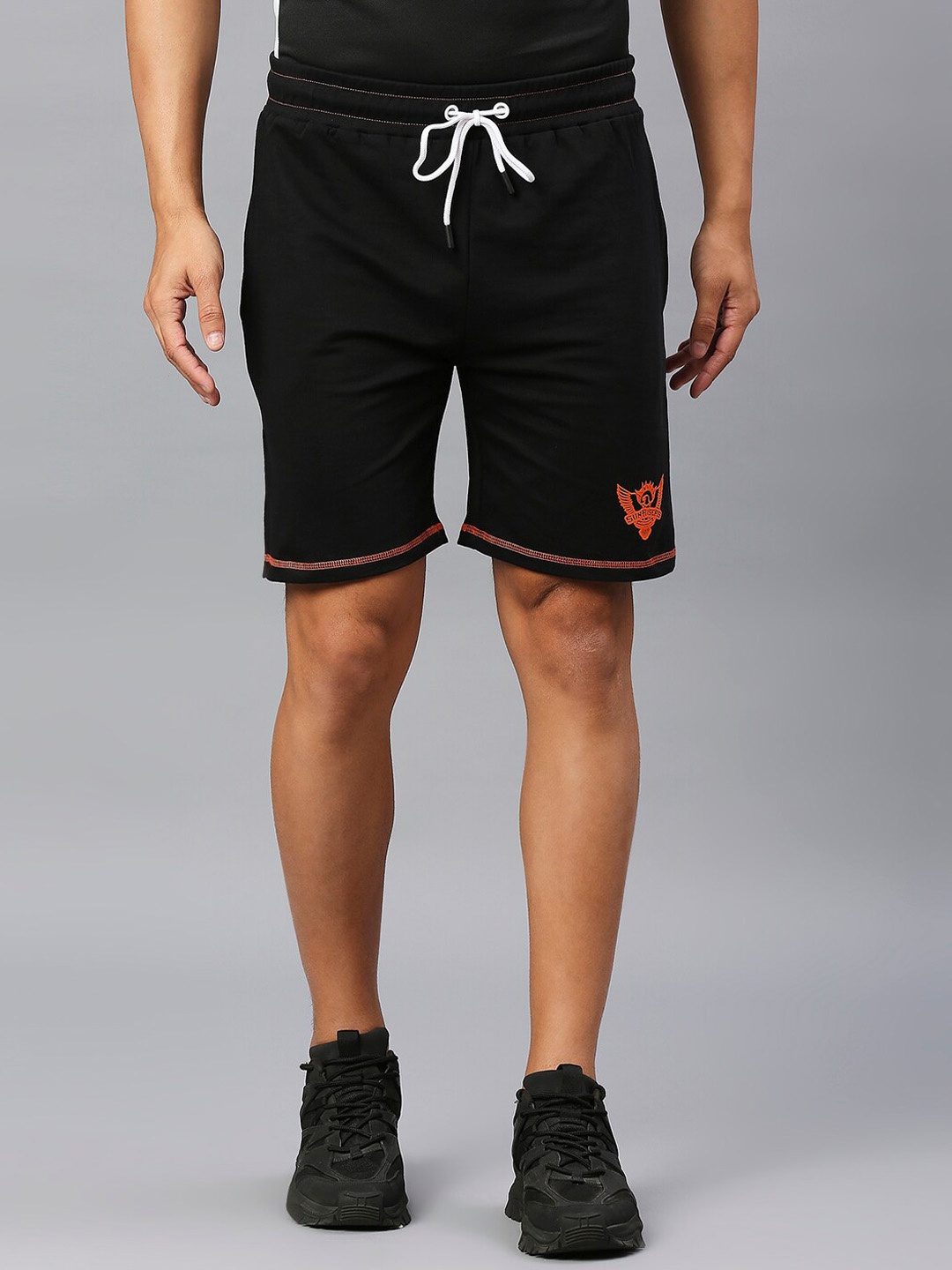 

FanCode Men Mid-Rise Sunrisers Hyderabad Logo Printed Sports Shorts, Black