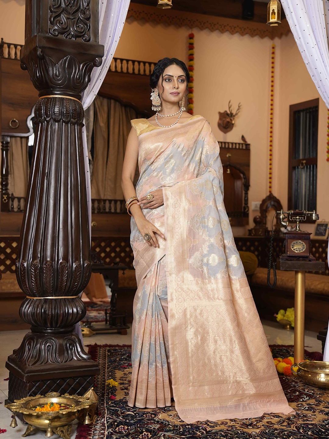 

elora Floral Woven Design Zari Pure Cotton Bhagalpuri Saree, Grey