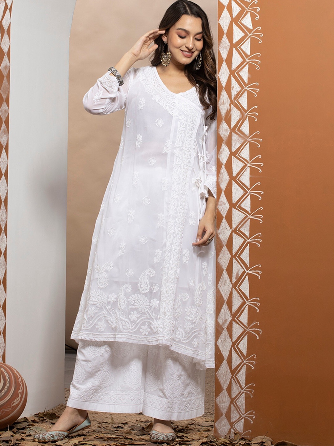 

PARAMOUNT CHIKAN Embroidered Chikankari Angarkha Georgette Kurta, White