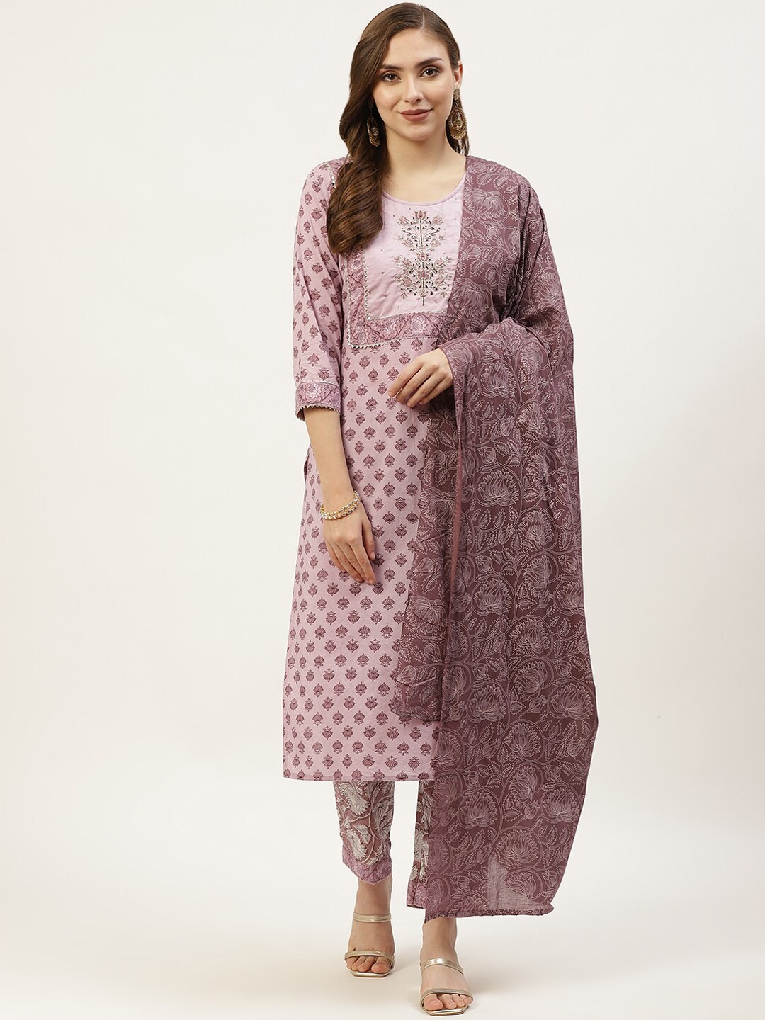

YELLOW CLOUD Floral Printed Thread Work Sequined Pure Cotton Kurta with Trousers & Dupatta, Lavender