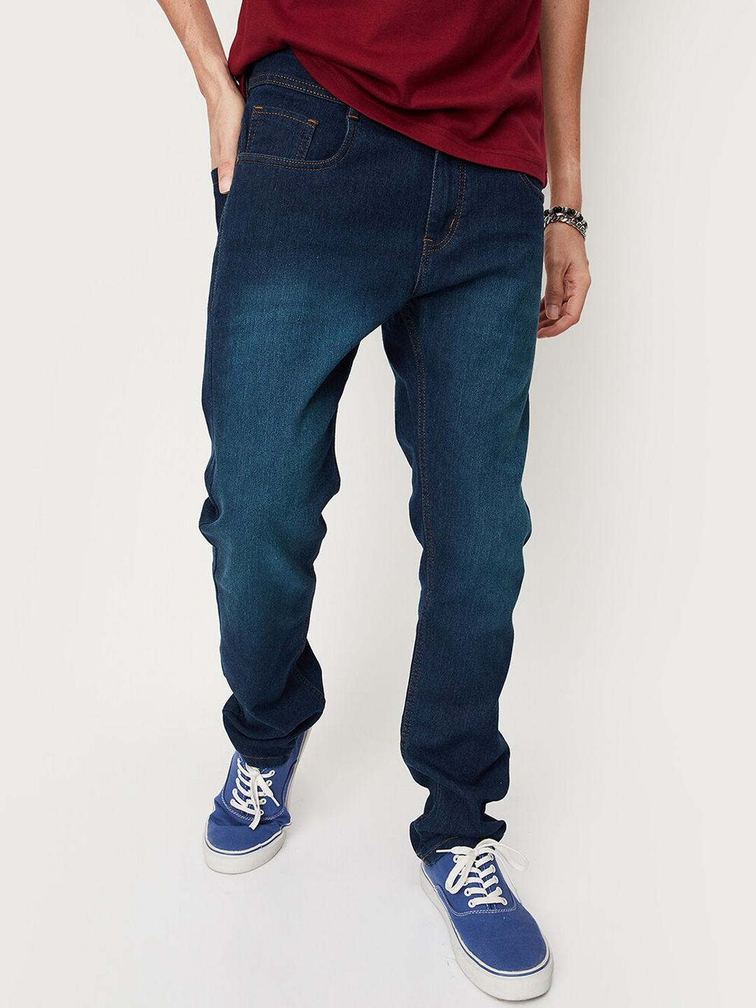 

max Men Mid-Rise Heavy Fade Light Fade Regular Fit Stretchable Jeans, Blue