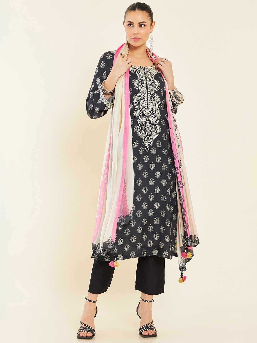 

Soch Printed Unstitched Dress Material, Charcoal