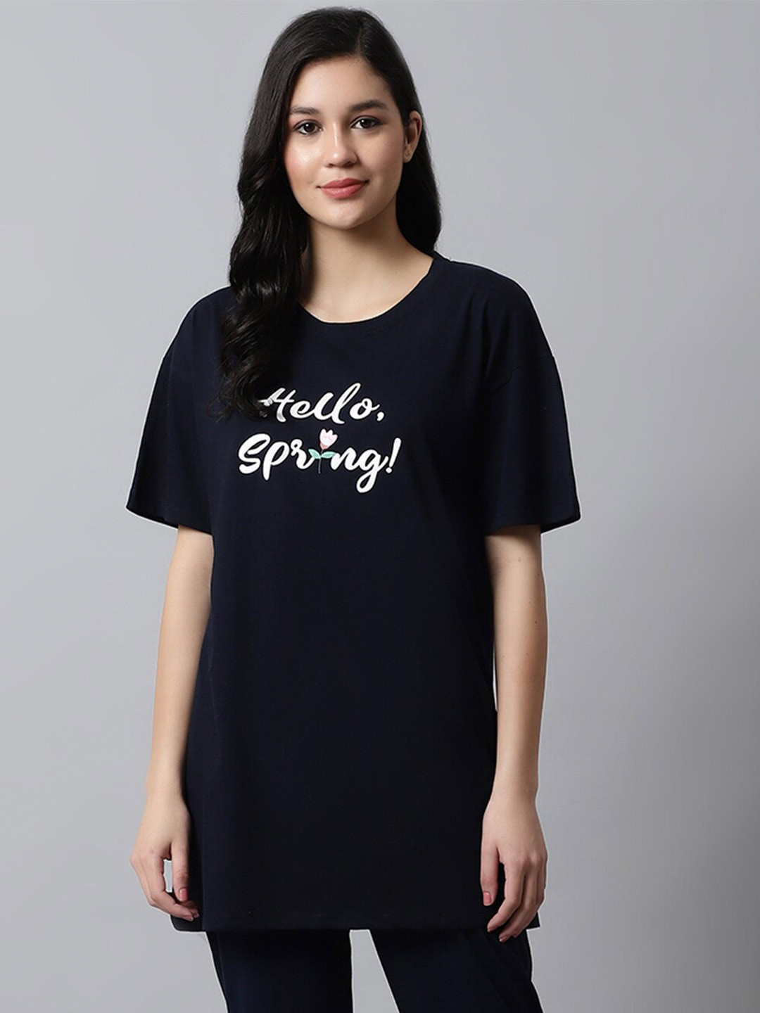 

Kanvin Black Typography Printed Drop-Shoulder Sleeves Oversized Longline T-shirt, Navy blue