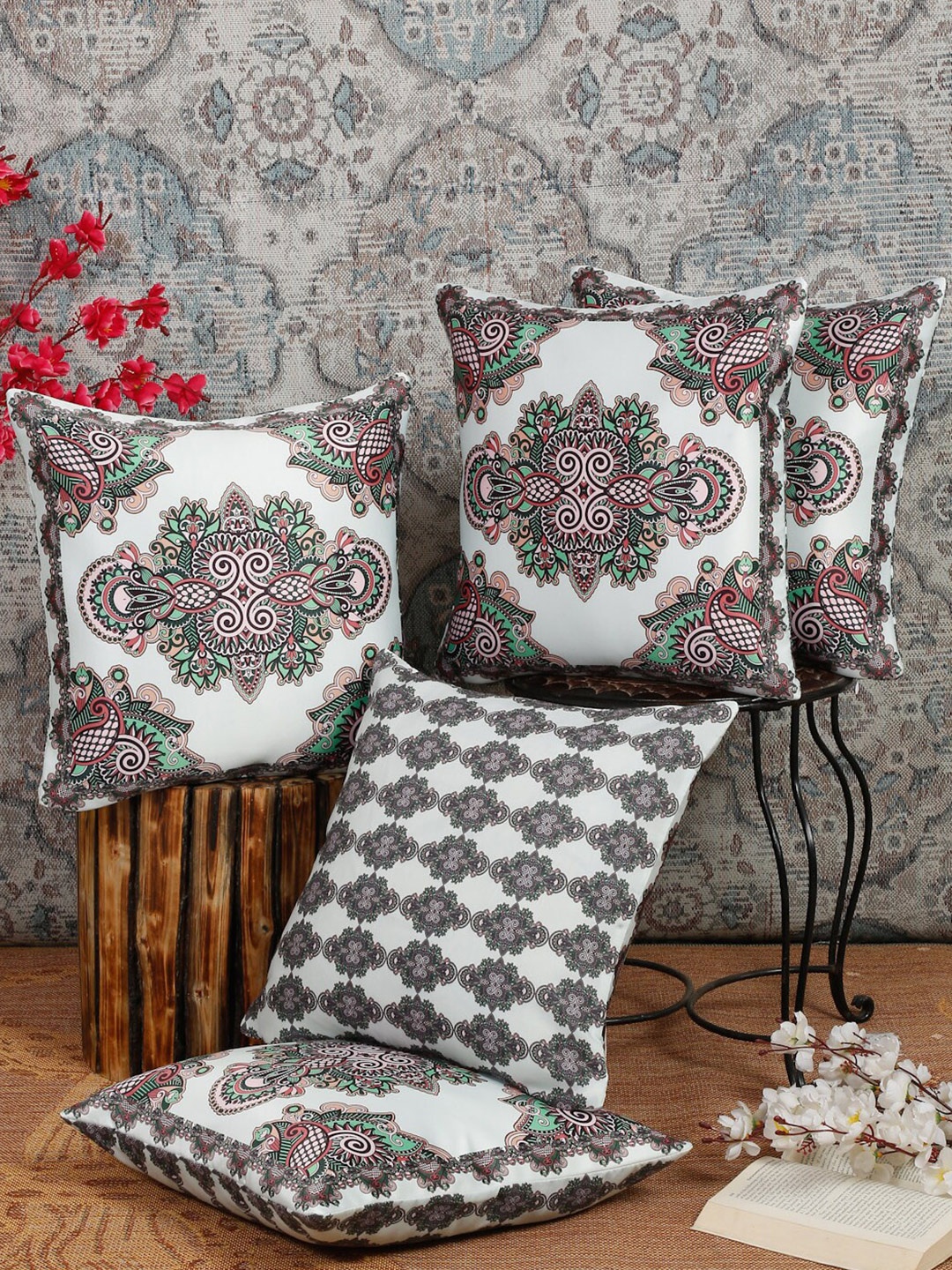 

Alina decor White & Black 5 Pieces Ethnic Motifs Square Cushion Covers