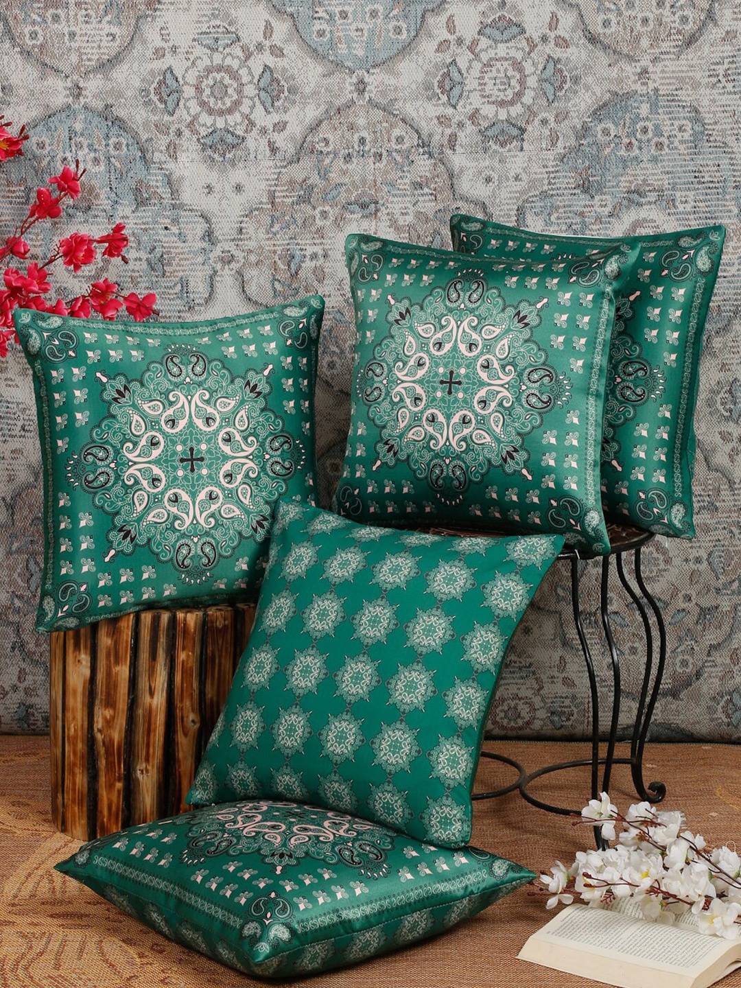 

Alina decor Green & Black 5 Pieces Ethnic Motifs Square Cushion Covers