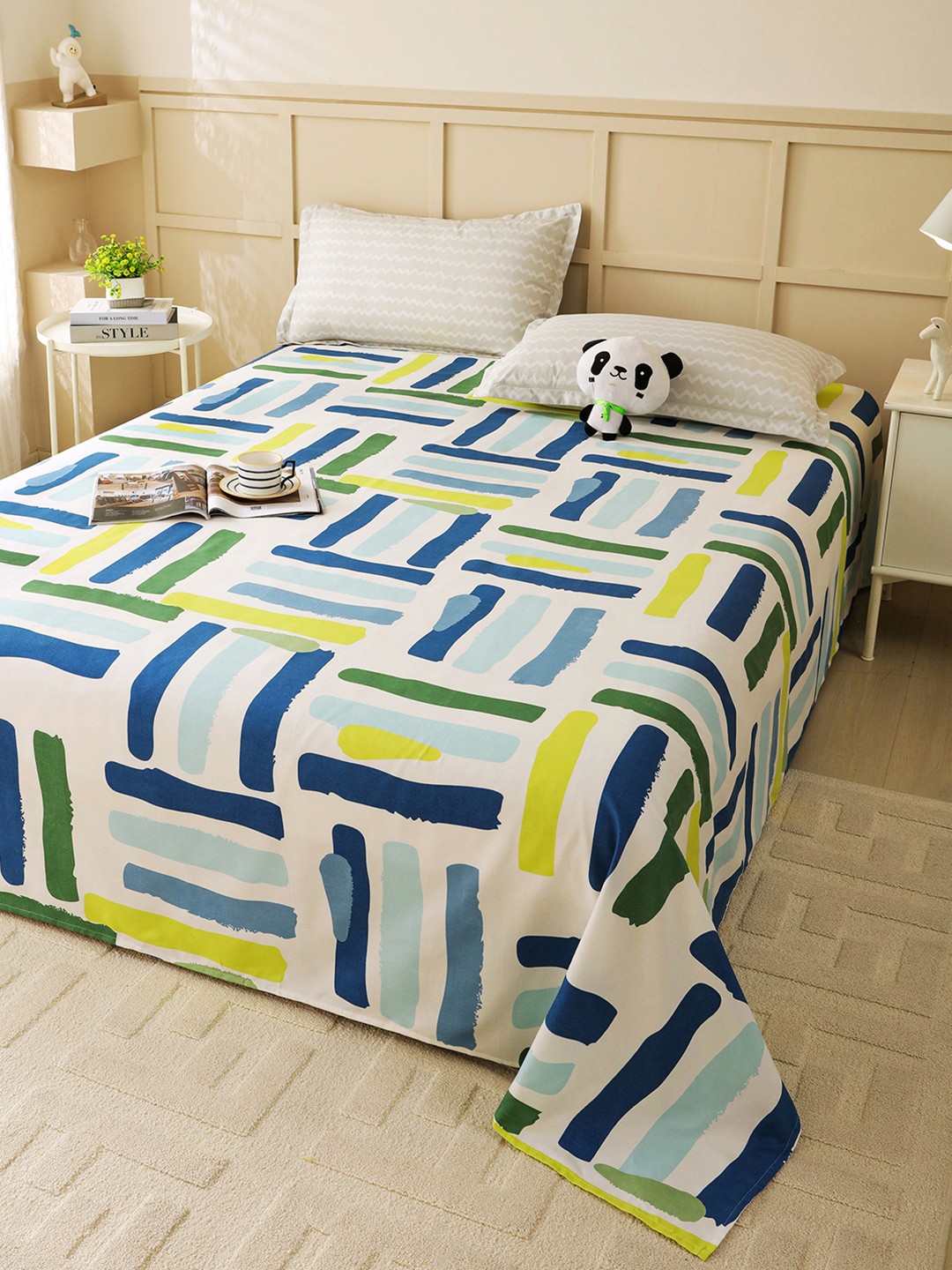

Story@home Arena White & Blue Geometric Printed 180 TC Queen Bedsheet & 2 Pillow Covers