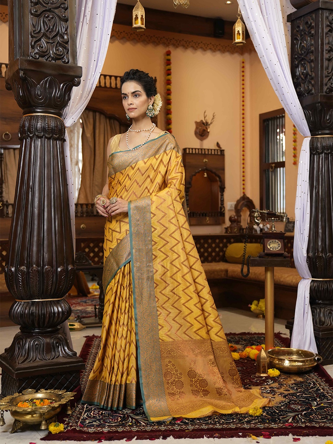 

elora Chevron Woven Design Zari Bhagalpuri Saree, Yellow