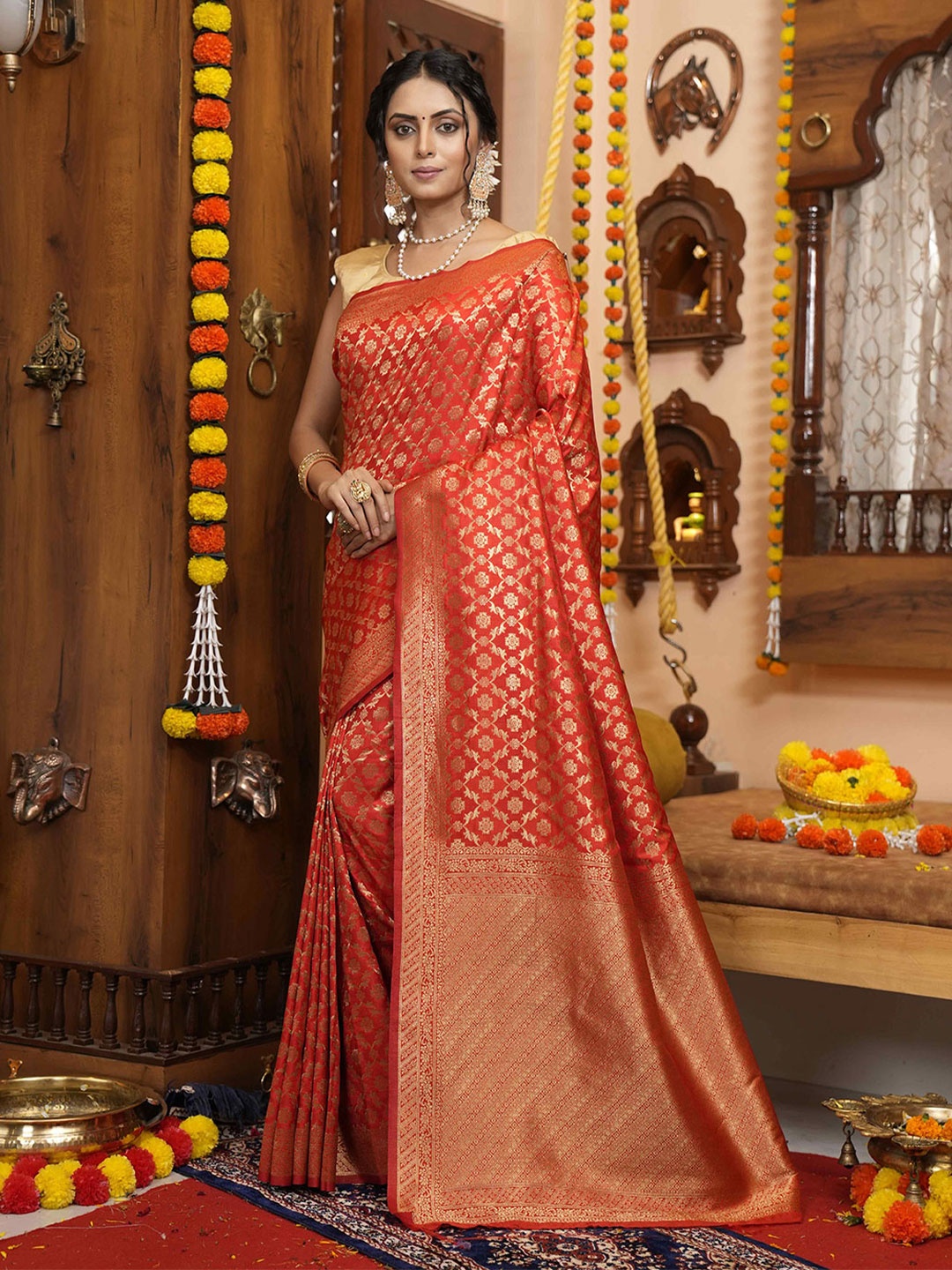 

elora Floral Woven Design Zari Bhagalpuri Saree, Red