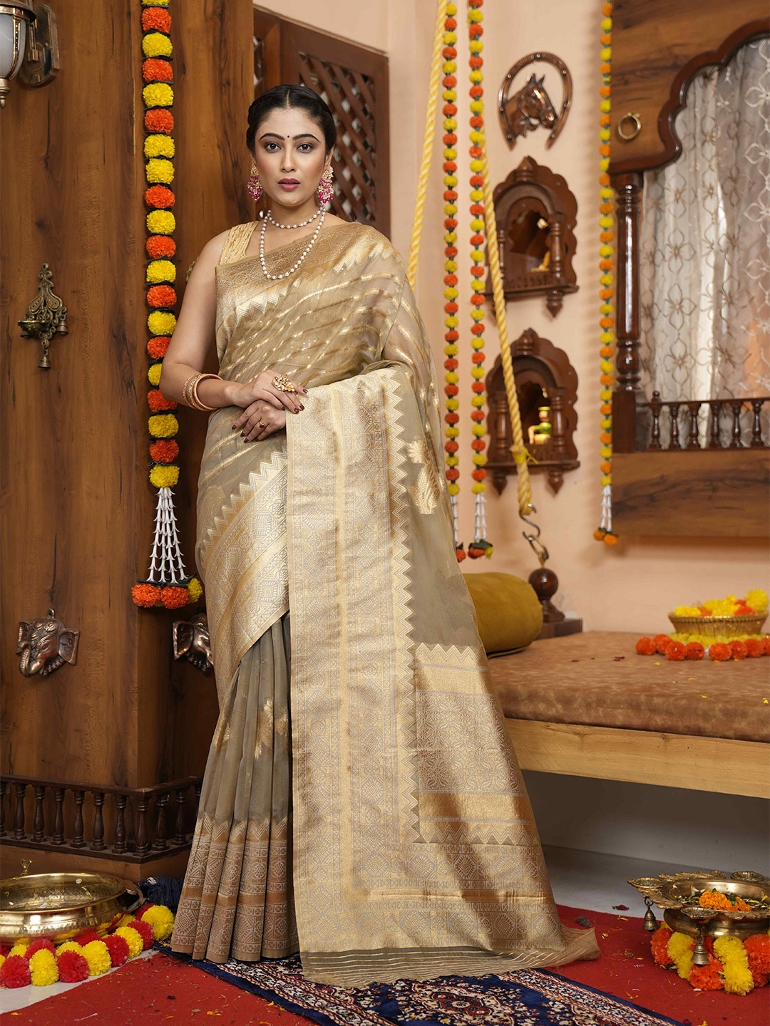 

elora Striped Zari Organza Bhagalpuri Saree, Grey