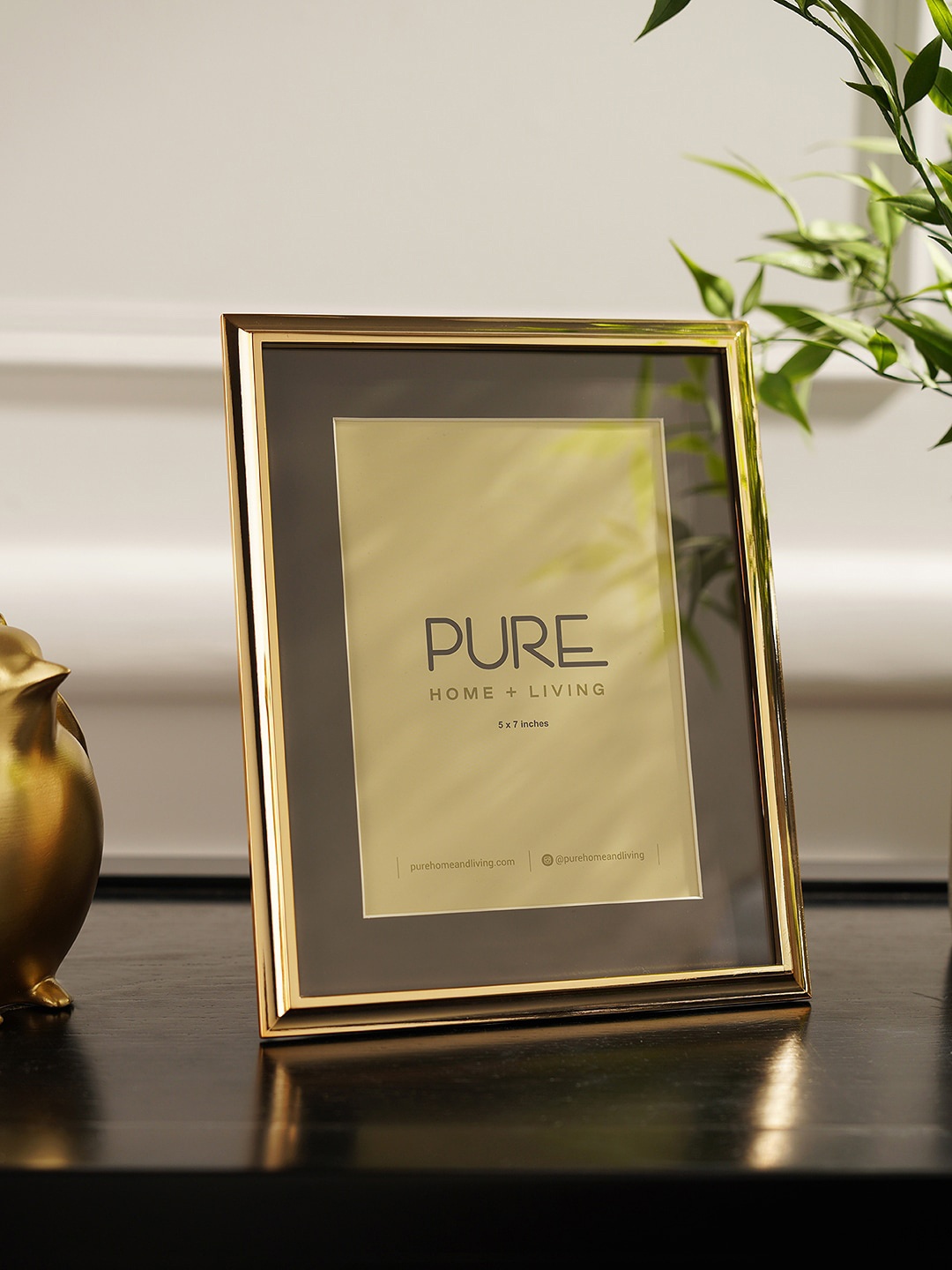 

Pure Home and Living Gold-Plated Black Metal Photo Frame, Yellow