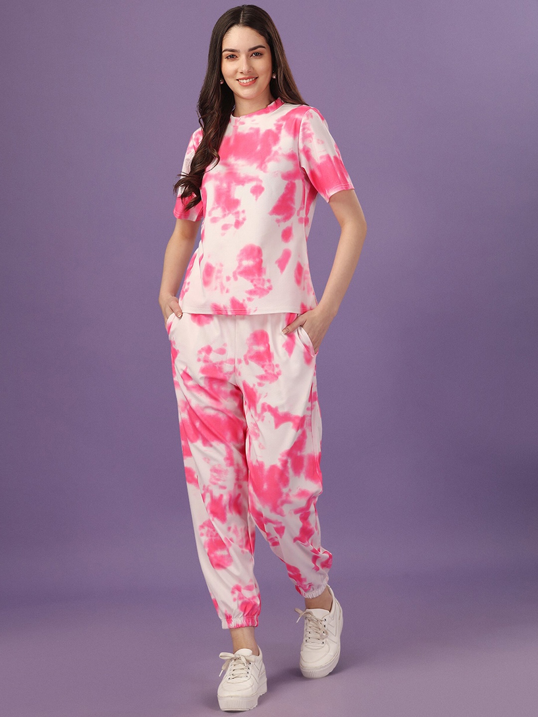 

KALINI Women Pink & White Printed Night suit