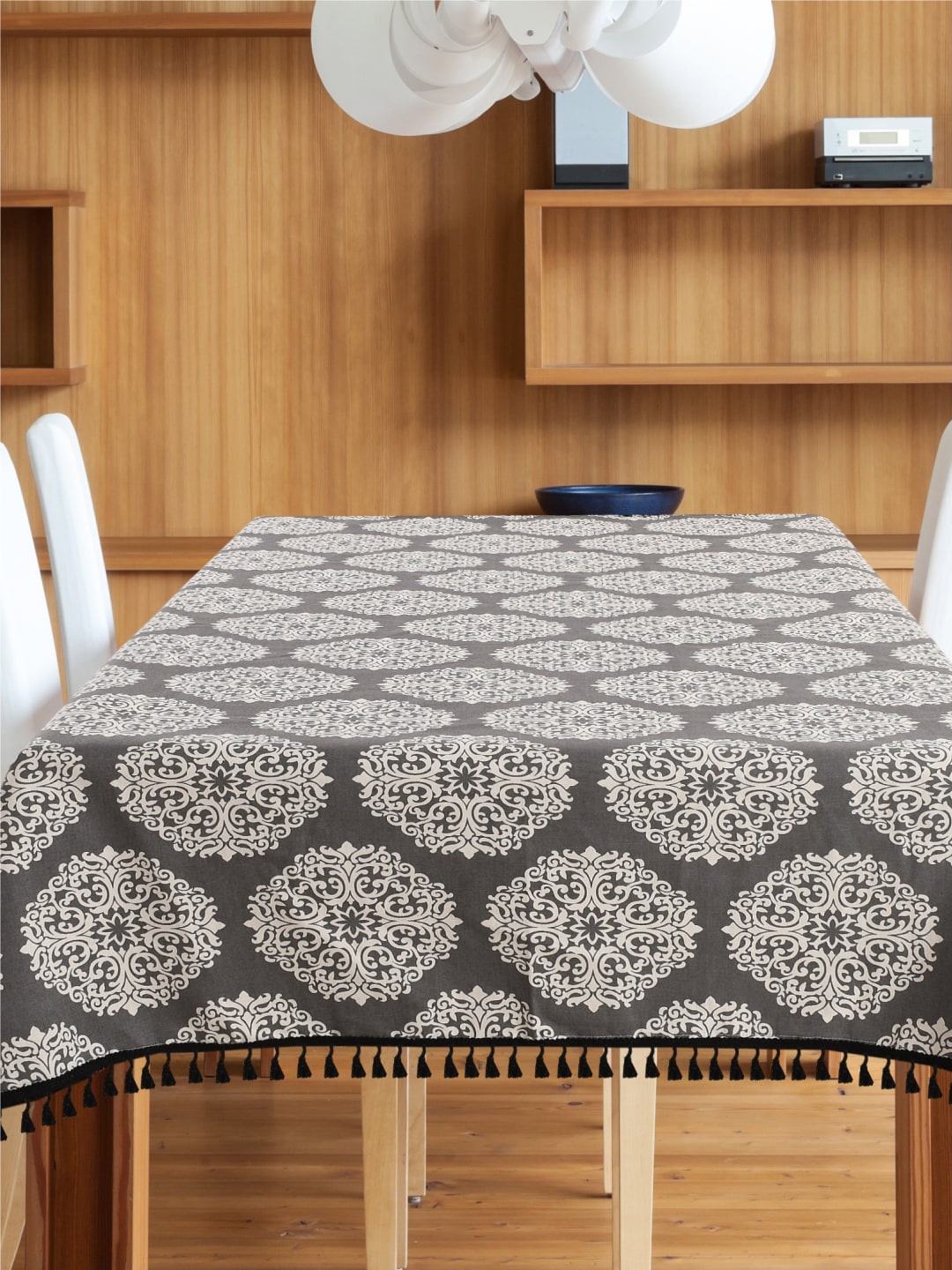 

URBAN SPACE Grey & White Ethnic Motifs Printed Pure Cotton 4-Seater Table Cover