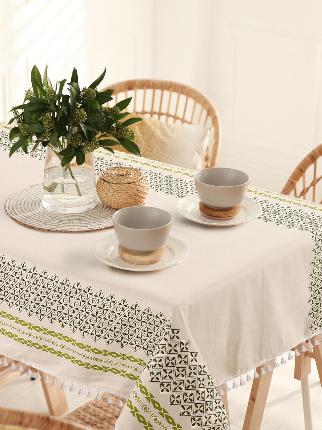 

URBAN SPACE Cream-Colored Geometric Printed Pure Cotton 6-Seater Table Cover