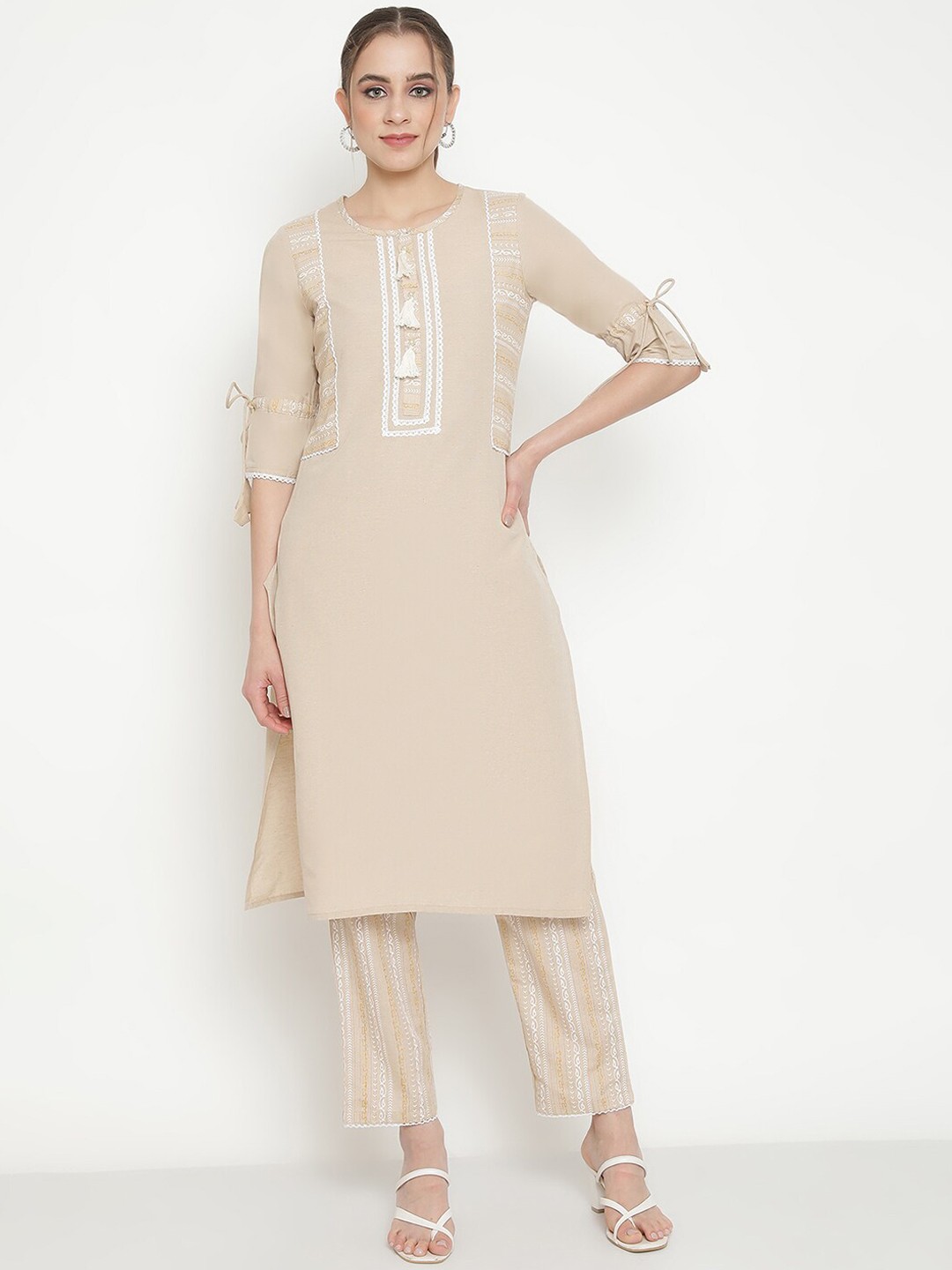 

Be Indi Women Beige Ethnic Motifs Printed Tiered Kurta with Trousers