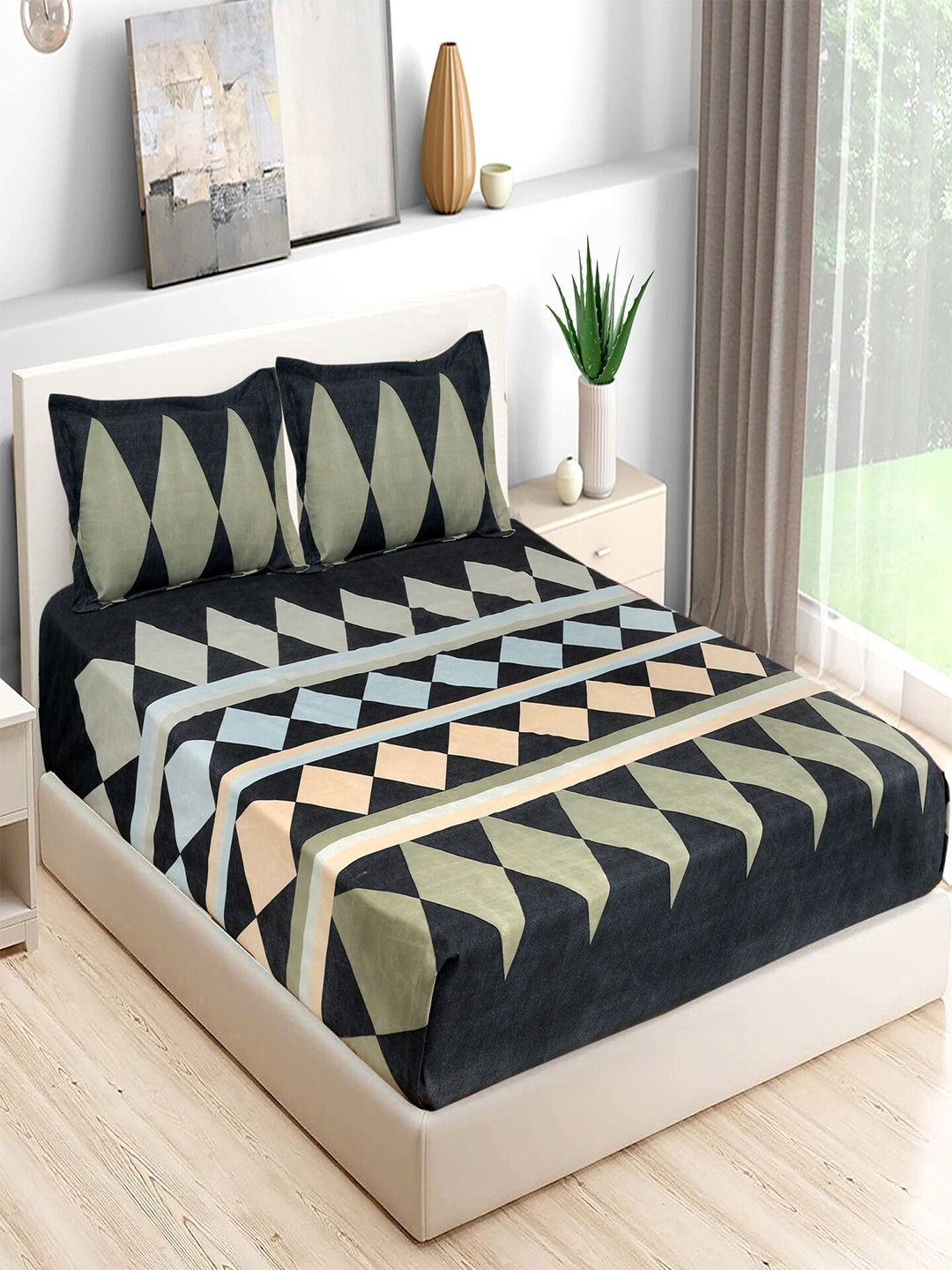 

BELVOSTUM Super_11_Collection Black & Blue 180 TC Cotton Queen Bedsheet & 2 Pillow Covers