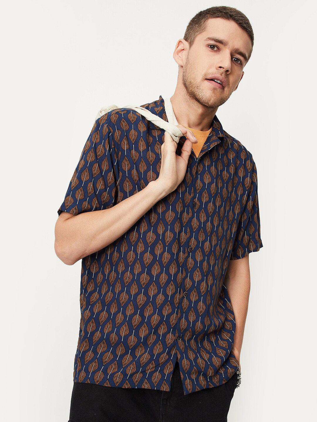 

max Conversational Printed Opaque Casual Shirt, Navy blue