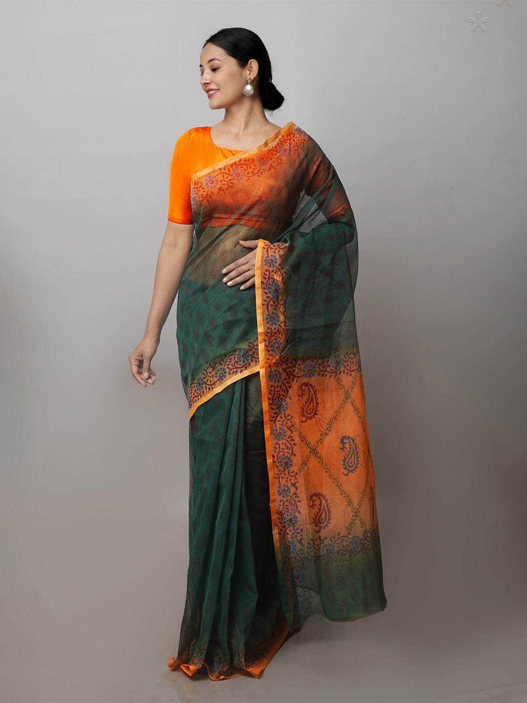 

Unnati Silks Ethnic Motifs Supernet Block Print Saree, Green