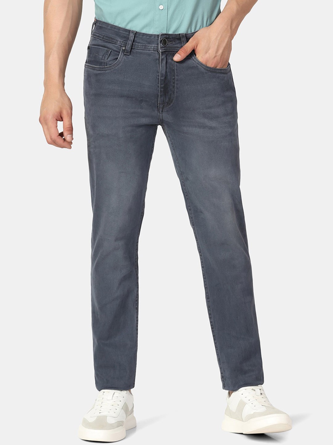 

Blackberrys Men Skinny Fit Low-Rise Light Fade Stretchable Jeans, Grey