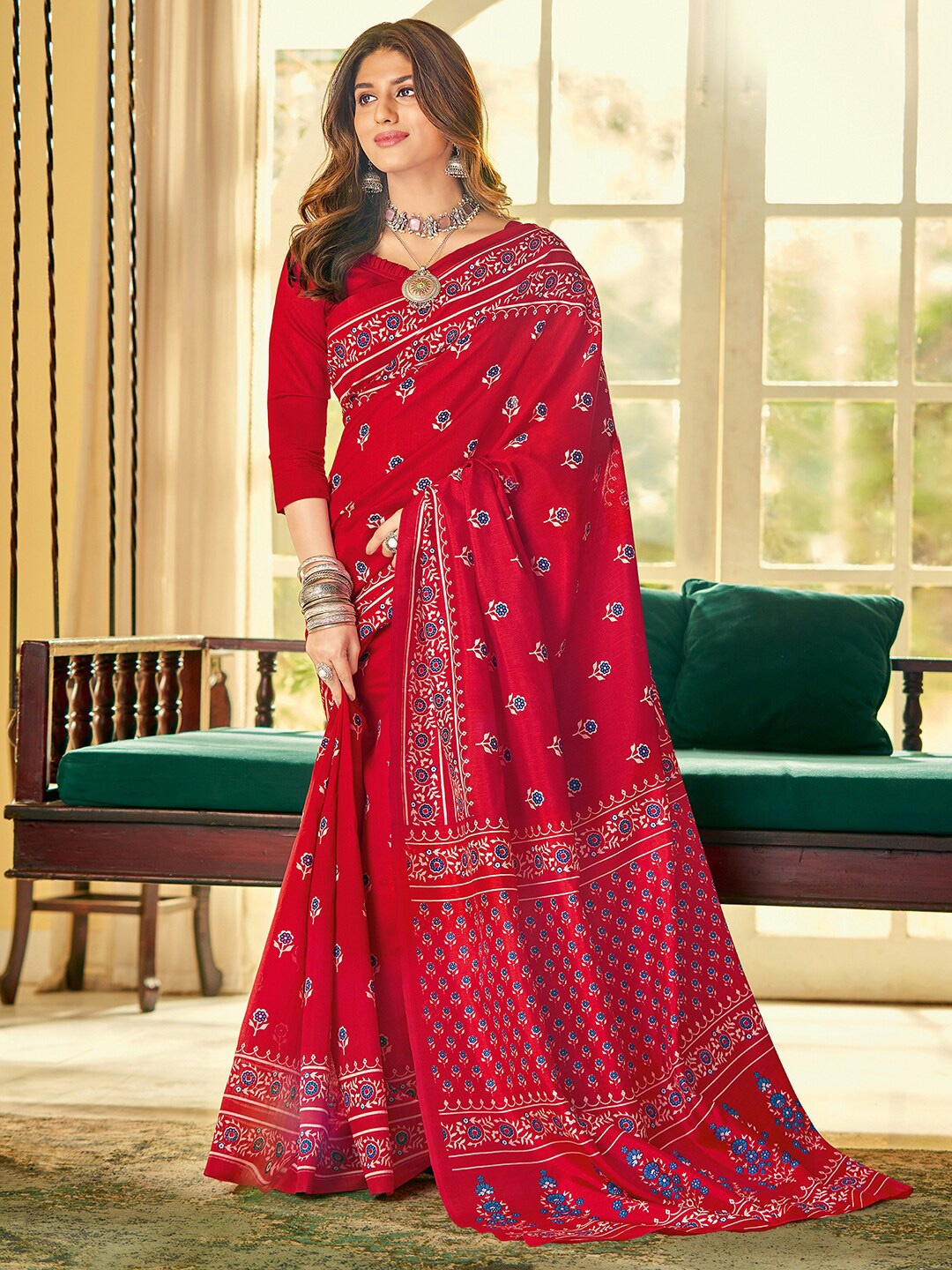 

KALINI Floral Printed Dabu Saree, Red