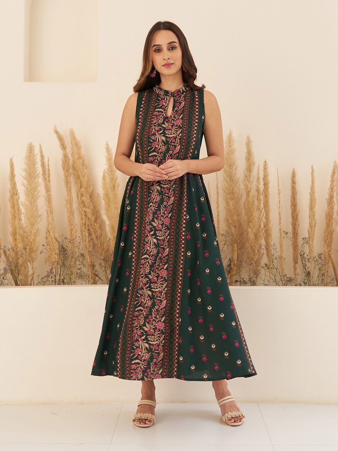 

Rustorange Floral Printed Cotton Keyhole Neck Sleeveless Fit & Flare Maxi Dress, Green