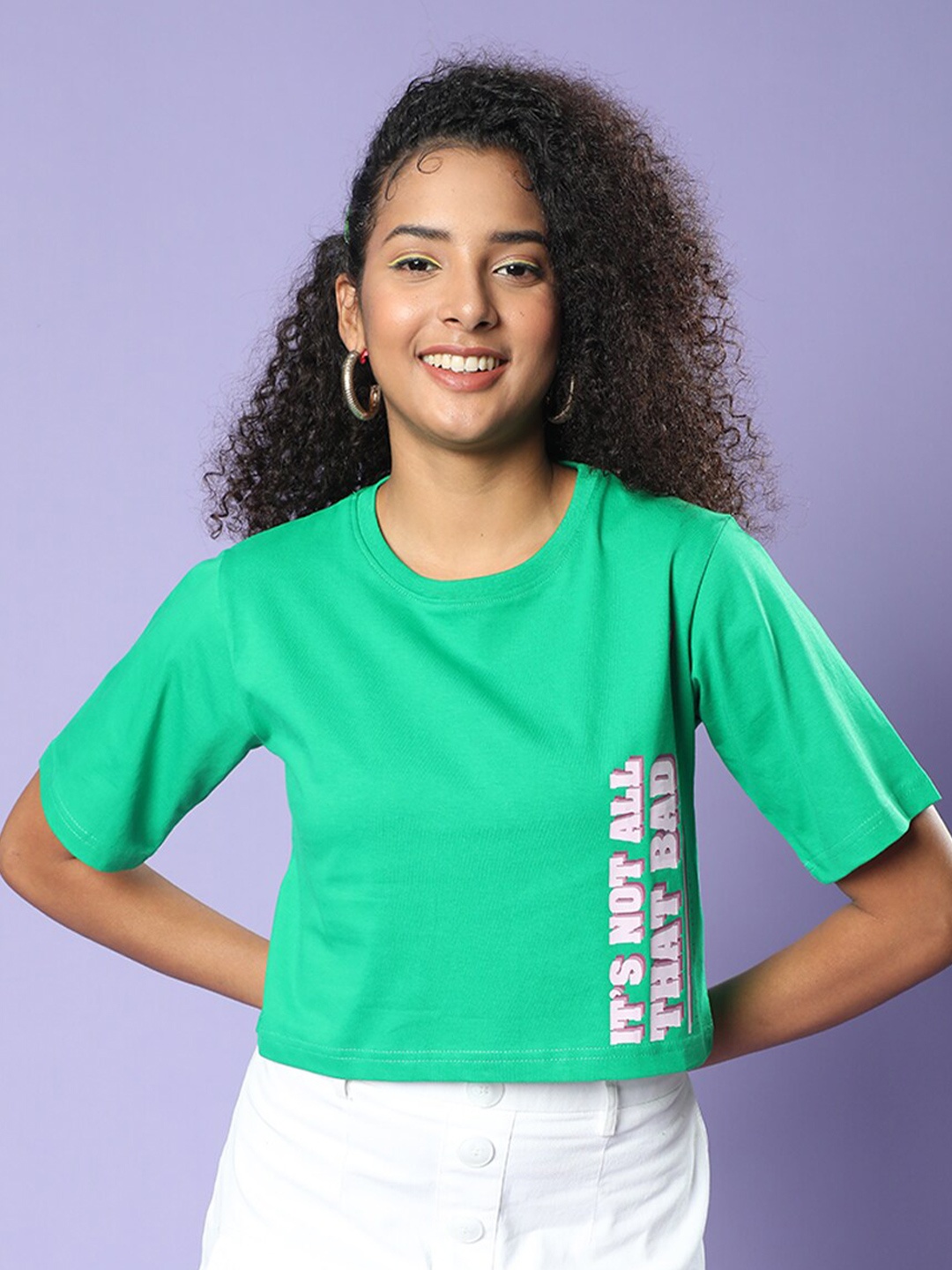 

JUNEBERRY Typography Printed Cotton Crop T-shirt, Green