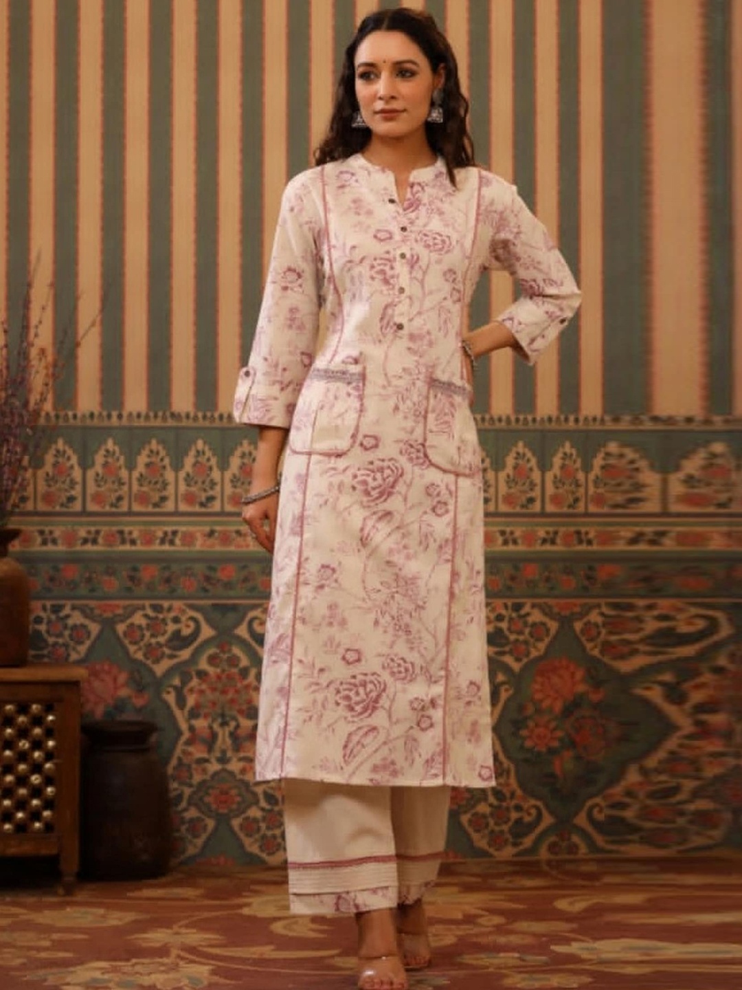 

EtnicaWear Floral Printed Mandarin Collar Gotta Patti Pure Cotton Kurta With Palazzos, Purple