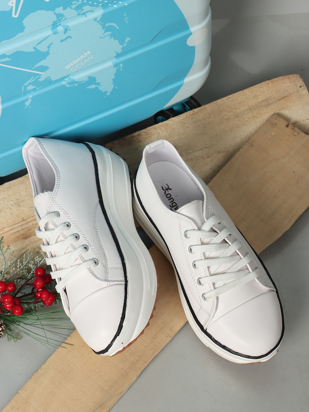 

Longwalk Women Heeled Lightweight Sneakers, White