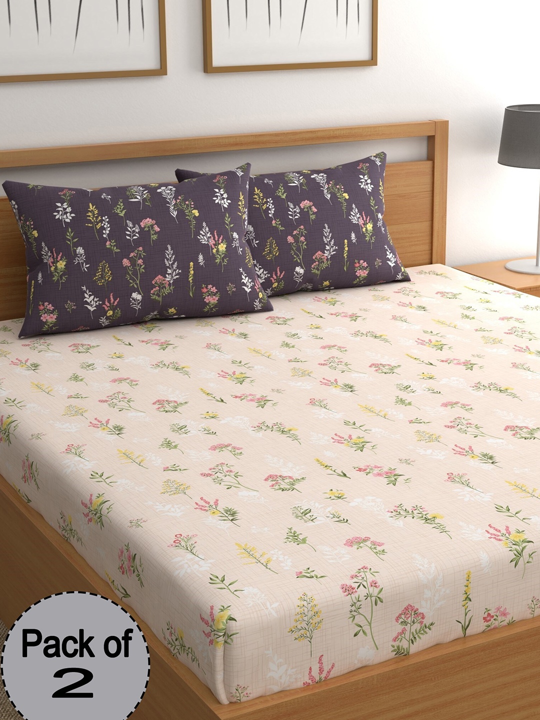 

CHHAVI INDIA Peach-Coloured & Yellow Floral 210 TC 2 Queen Bedsheet with 4 Pillow Covers