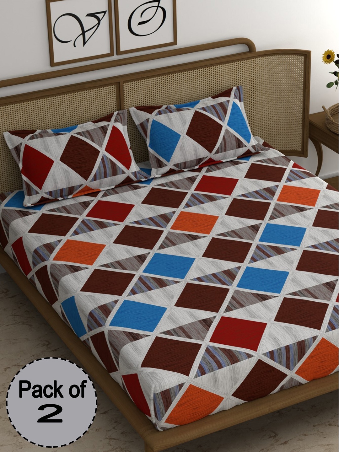 

CHHAVI INDIA White & Red Geometric Printed 210 TC 2 Queen Bedsheet & 4 Pillow Covers