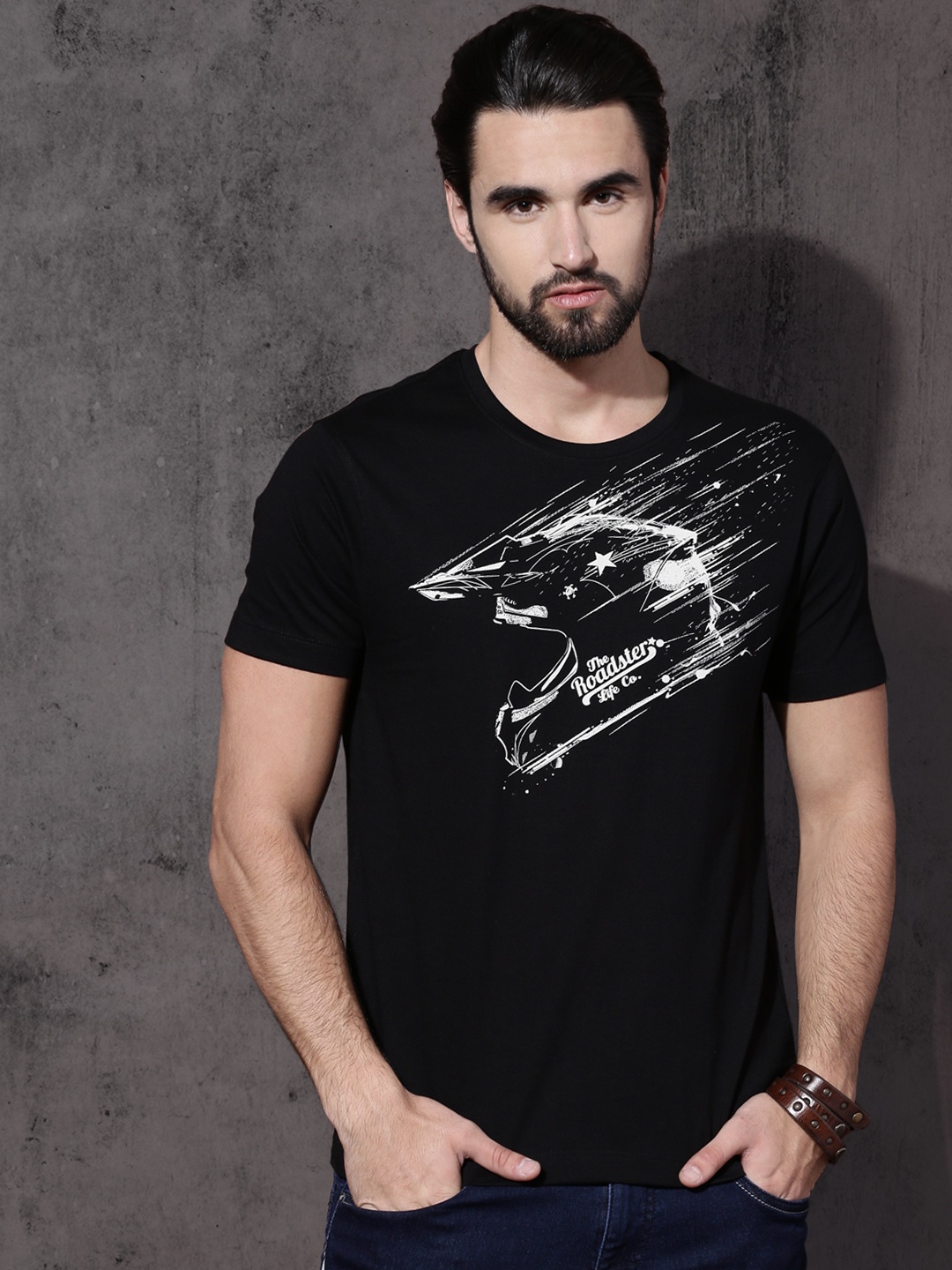 

Roadster Men Black Printed Round Neck Pure Cotton T-shirt