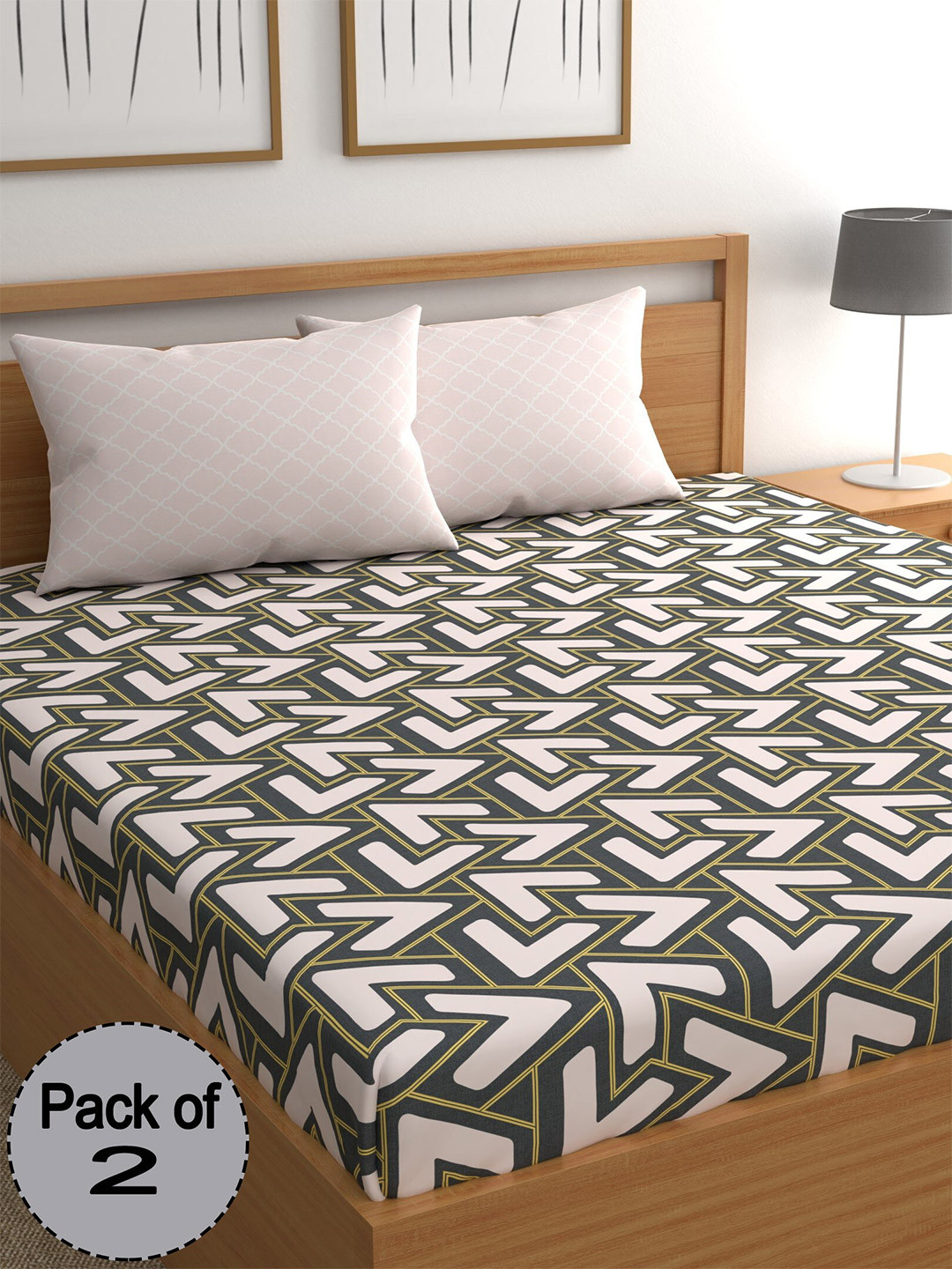

CHHAVI INDIA Grey & White Printed 210 TC 2 Queen Bedsheet & 4 Pillow Covers