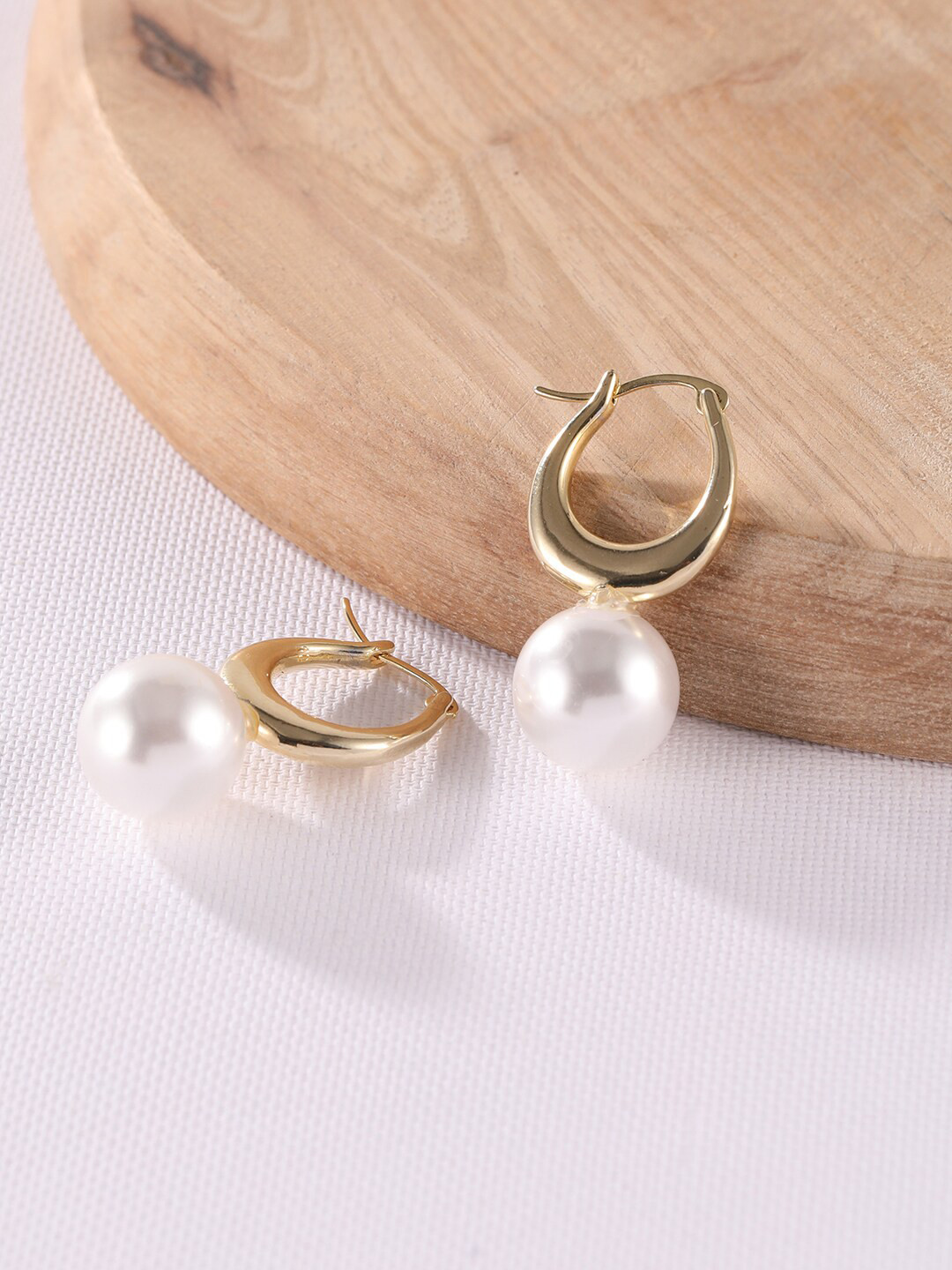 

XPNSV Gold-Toned Contemporary Hoop Earrings