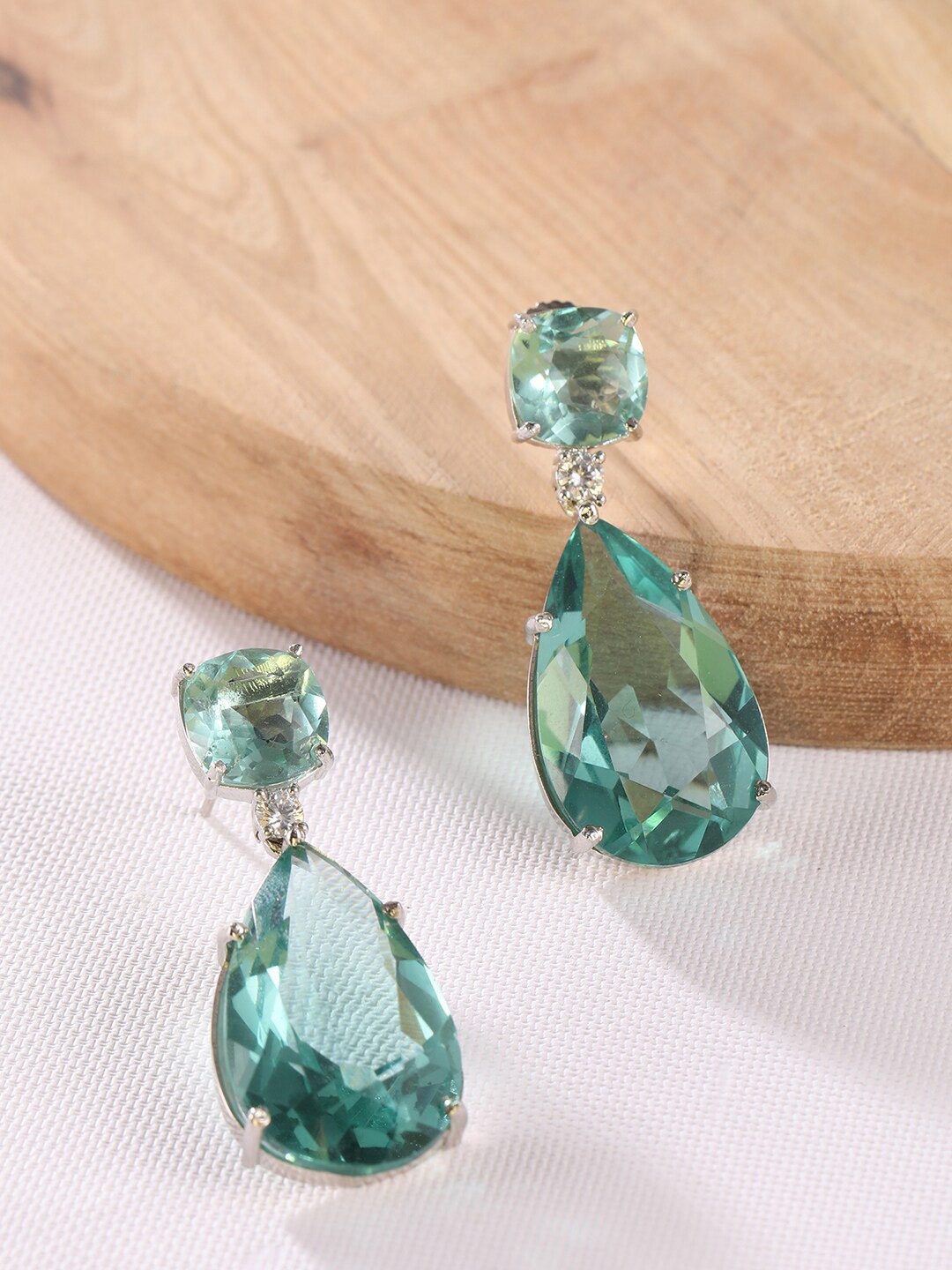 

XPNSV Silver-Plated Teardrop Shaped Drop Earrings