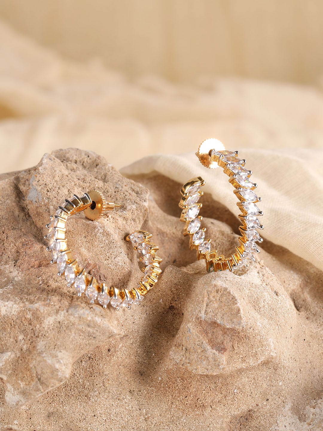 

XPNSV Gold-Plated Contemporary Hoop Earrings