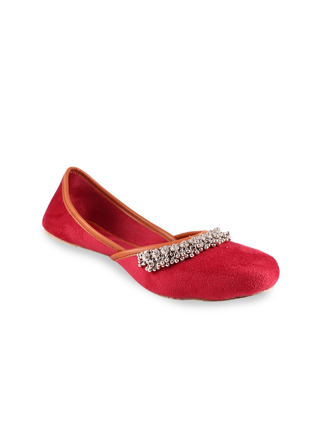 

Apratim Embellished Ethnic Mojaris, Red