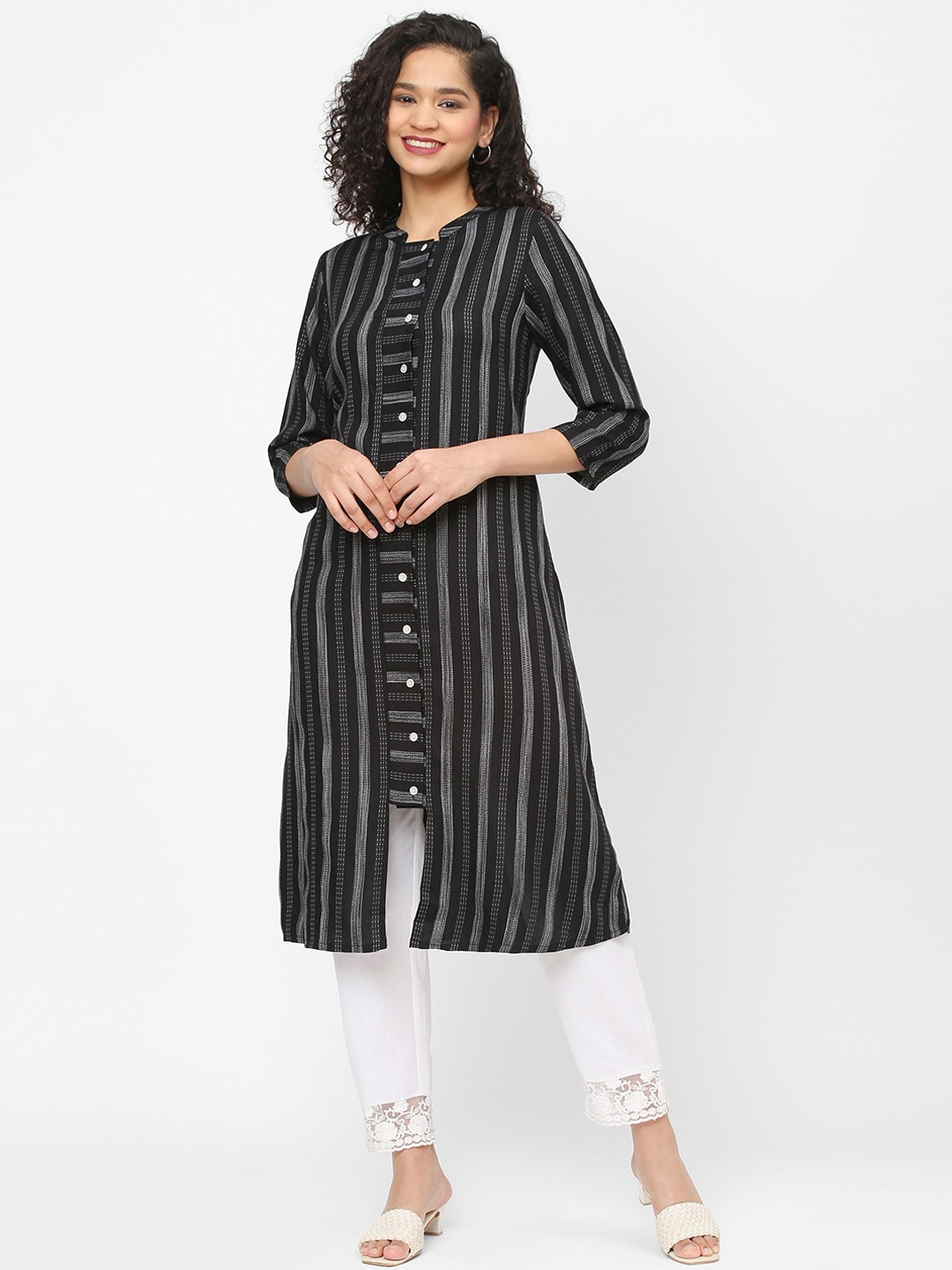 

Fusion Beats Striped Mandarin Collar Panelled Kurta, Black