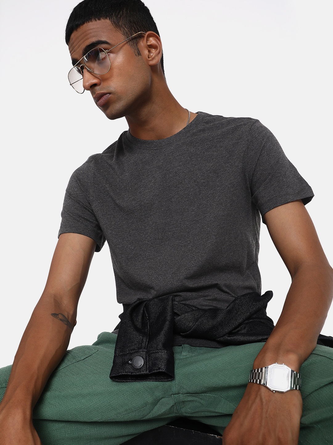 

The Roadster Life Co. Solid Round Neck T-shirt, Charcoal