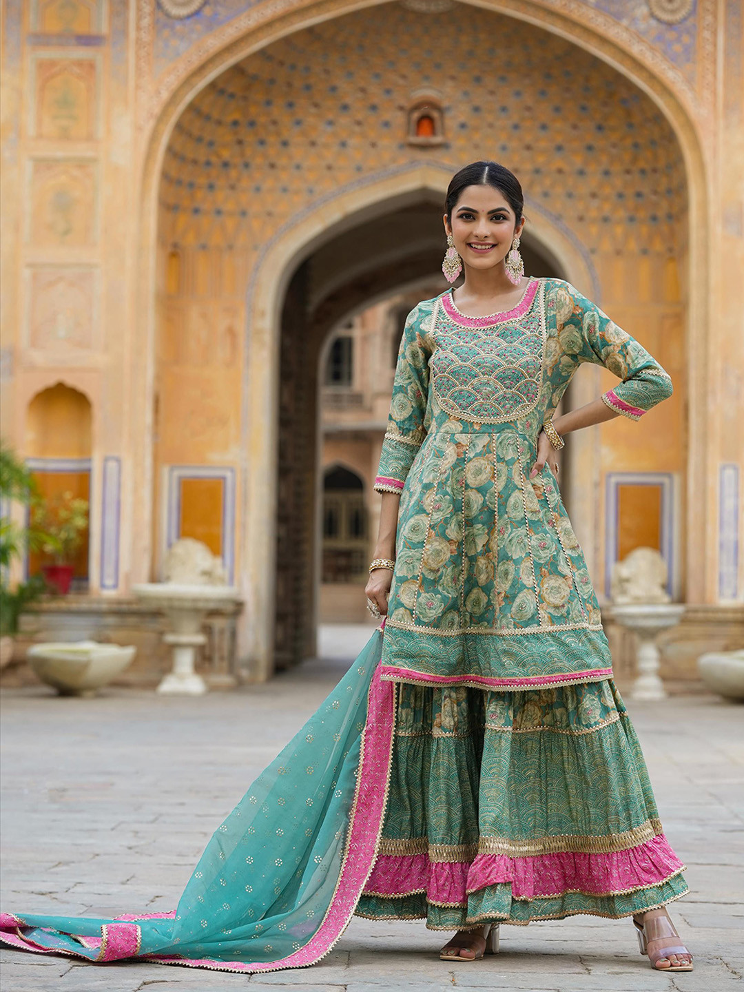 

SCAKHI Floral Printed Panelled Gotta Patti Kurti with Sharara & With Dupatta, Green