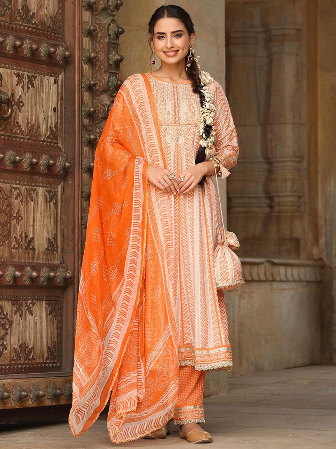 

SCAKHI Geometric Printed Thread Work Kurta with Trousers & With Dupatta, Orange