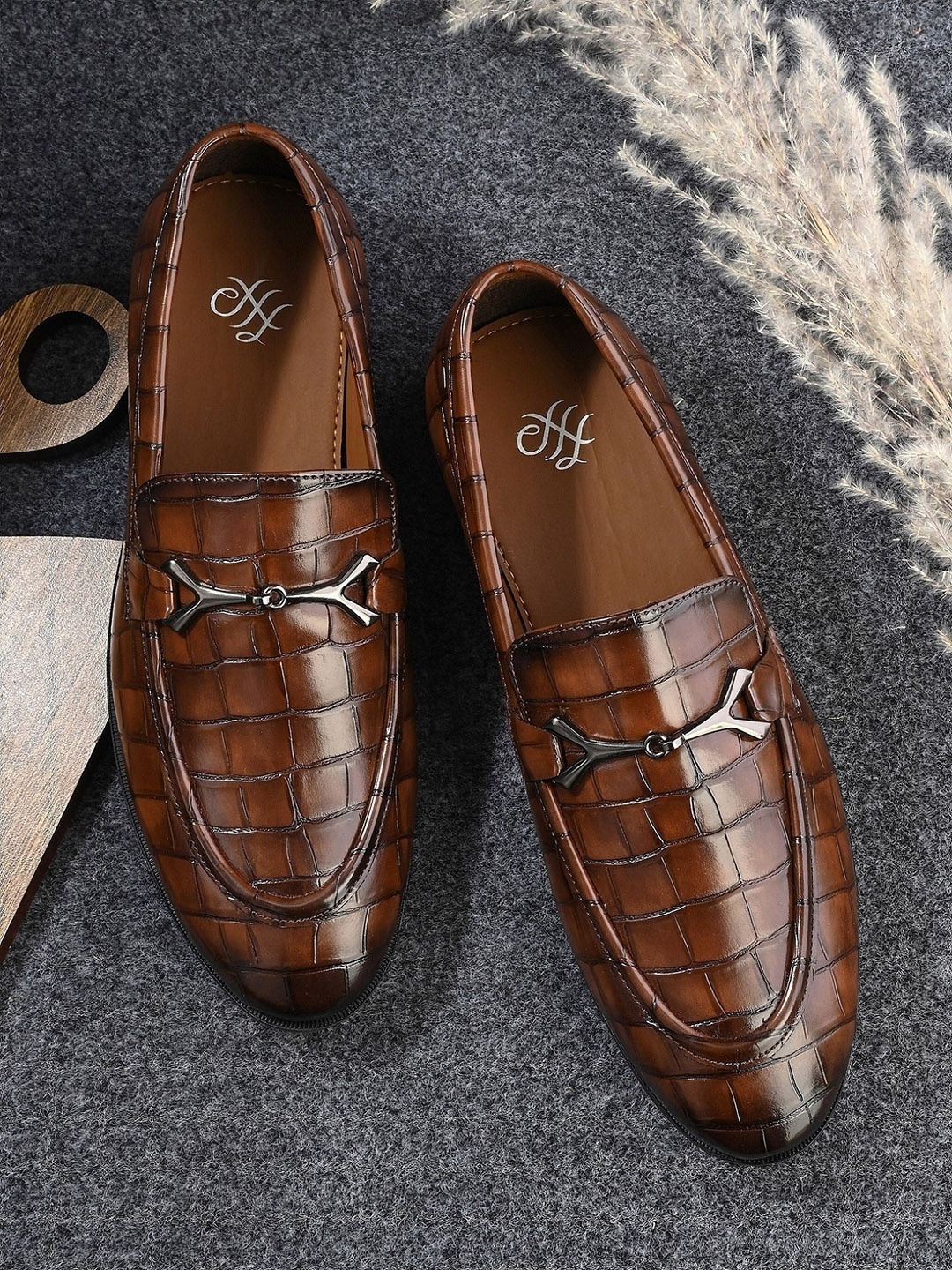 

House of Pataudi Men Textured Formal Loafers, Brown