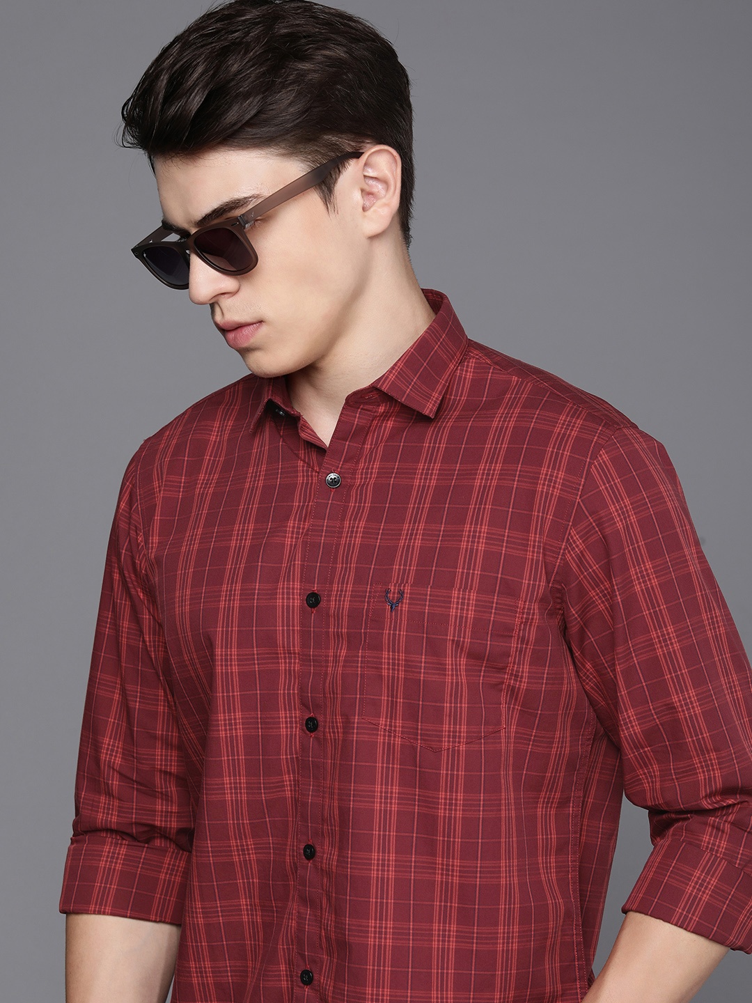 

Allen Solly Men Slim Fit Opaque Checked Casual Shirt, Red