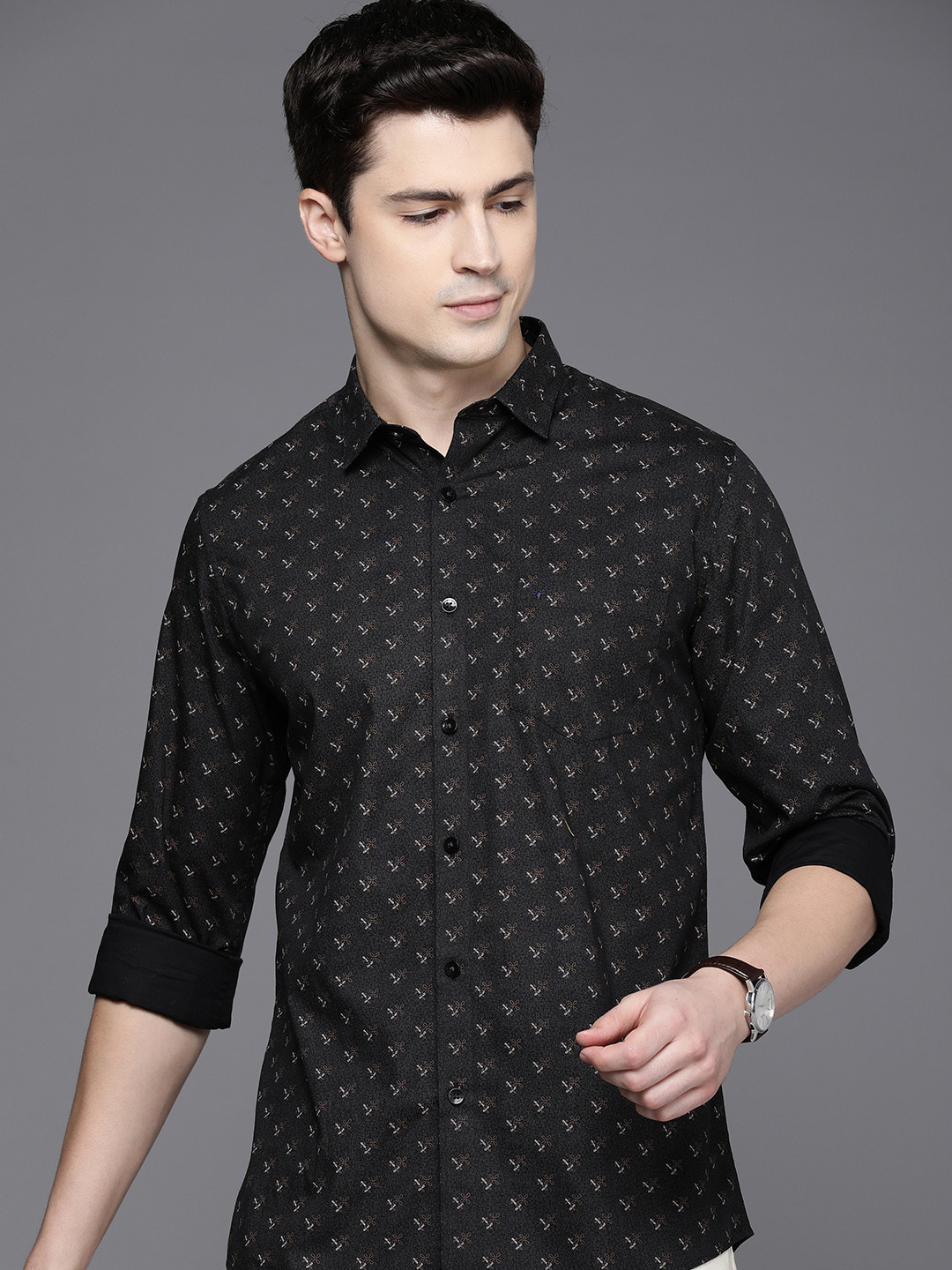 

Allen Solly Men Slim Fit Opaque Printed Casual Shirt, Black