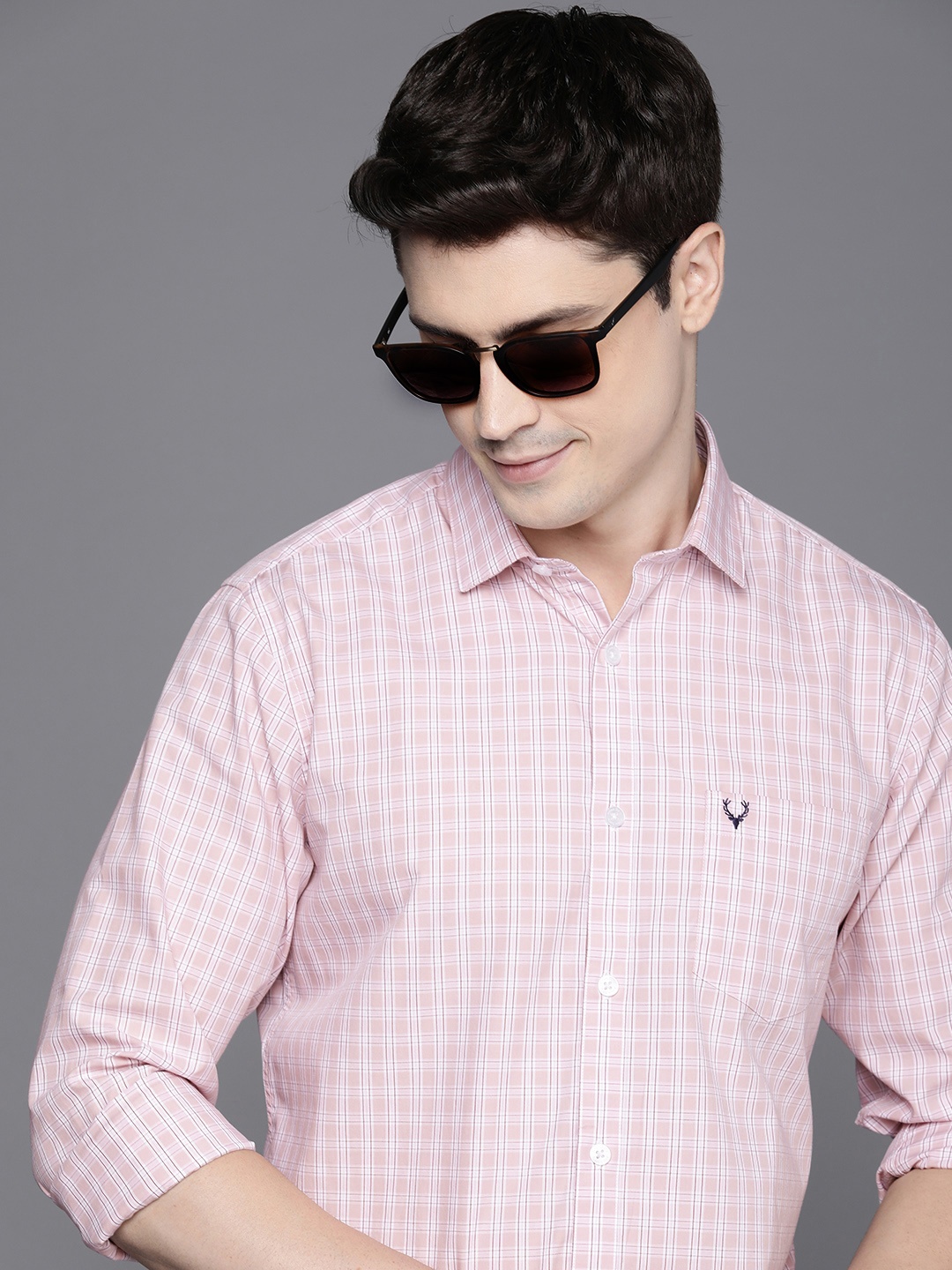 

Allen Solly Men Slim Fit Opaque Checked Casual Shirt, Pink