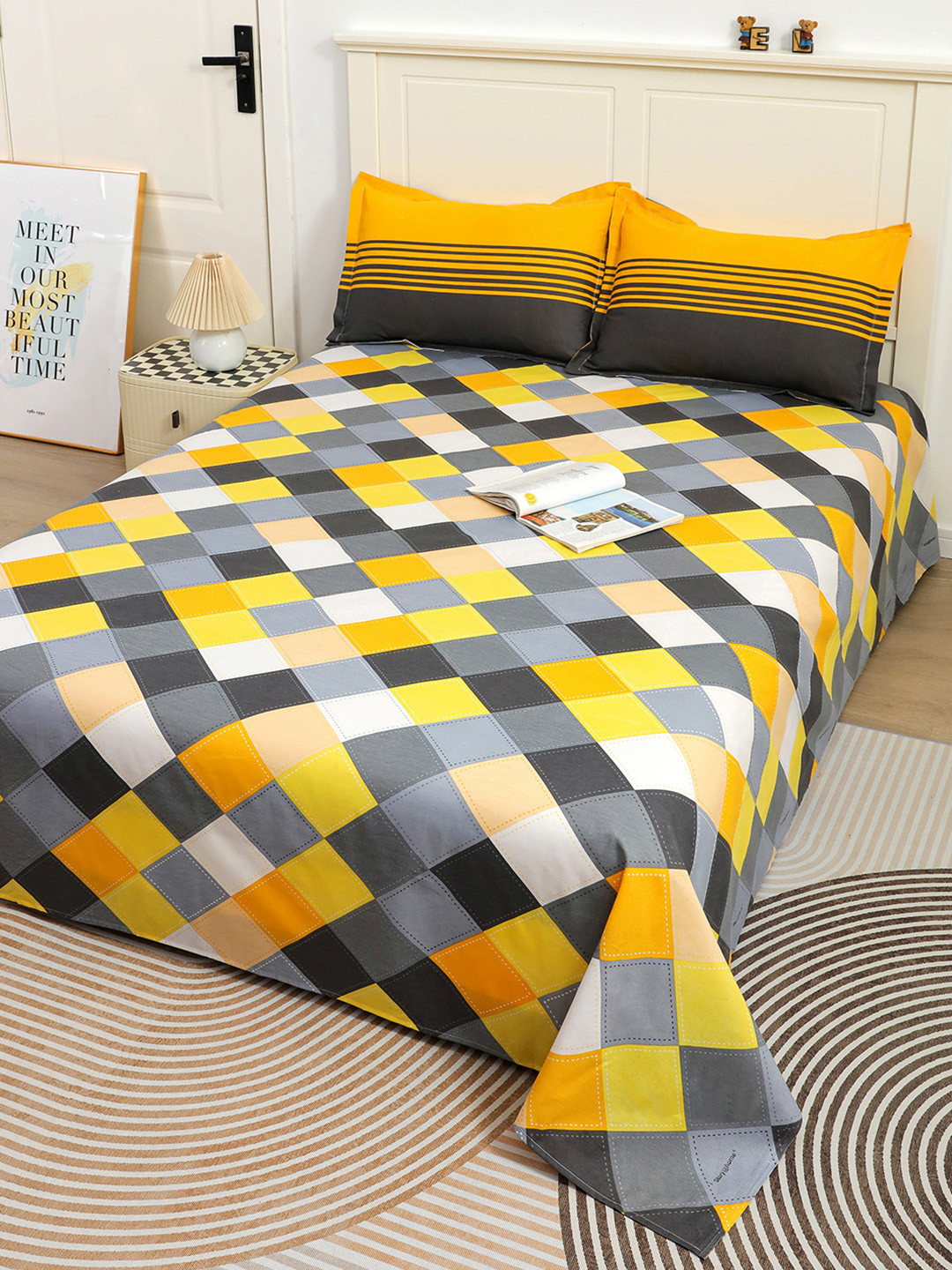

Story@home Ventura Grey Yellow Geometric 144 TC Cotton Queen Bedsheet 2 Pillow Covers