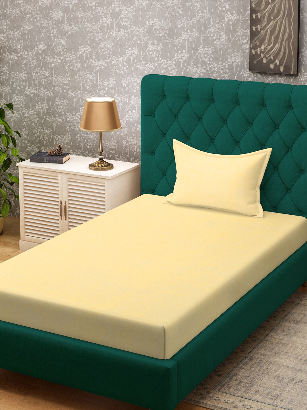 

KLOTTHE Yellow Abstract-Printed 300TC Fitted Single Bedsheet & 1 Pillow Cover